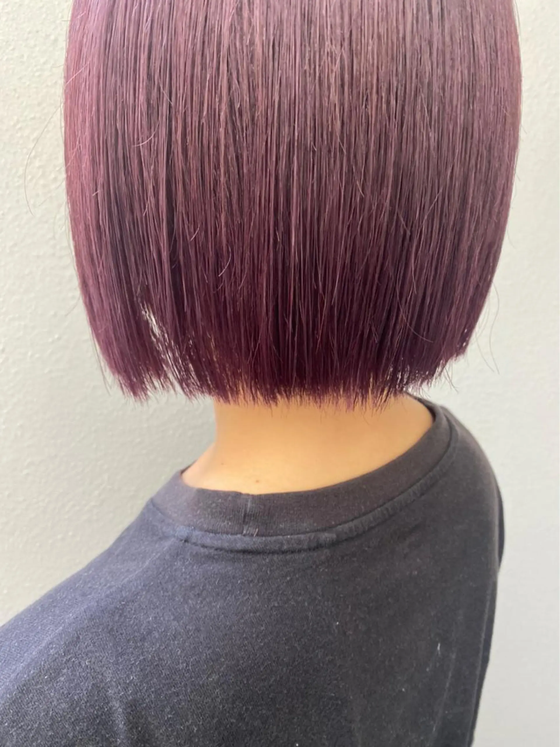 ミディアム カラー ブリーチ カシス ピンクカラー 遠藤沙也加 /レイヤーカットのヘアスタイル