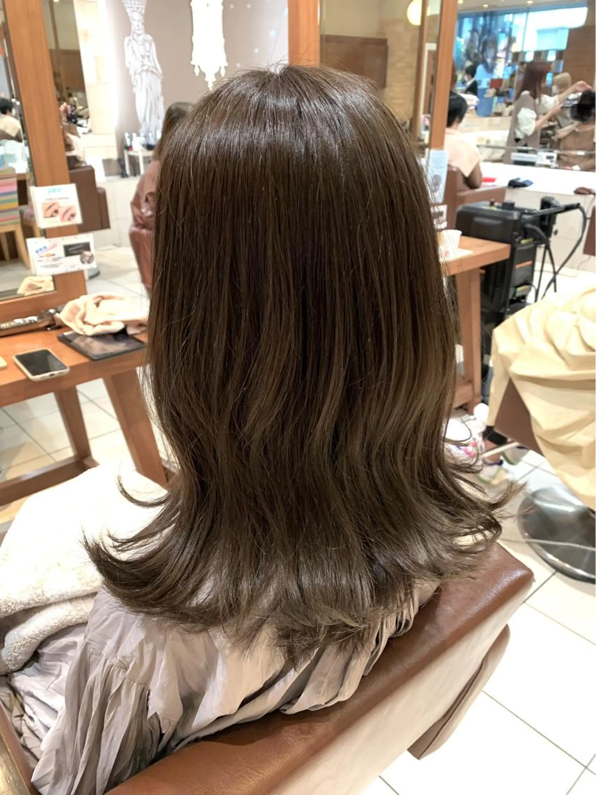 ミディアム アッシュ 川崎レイヤーカット /江口真正のヘアスタイル