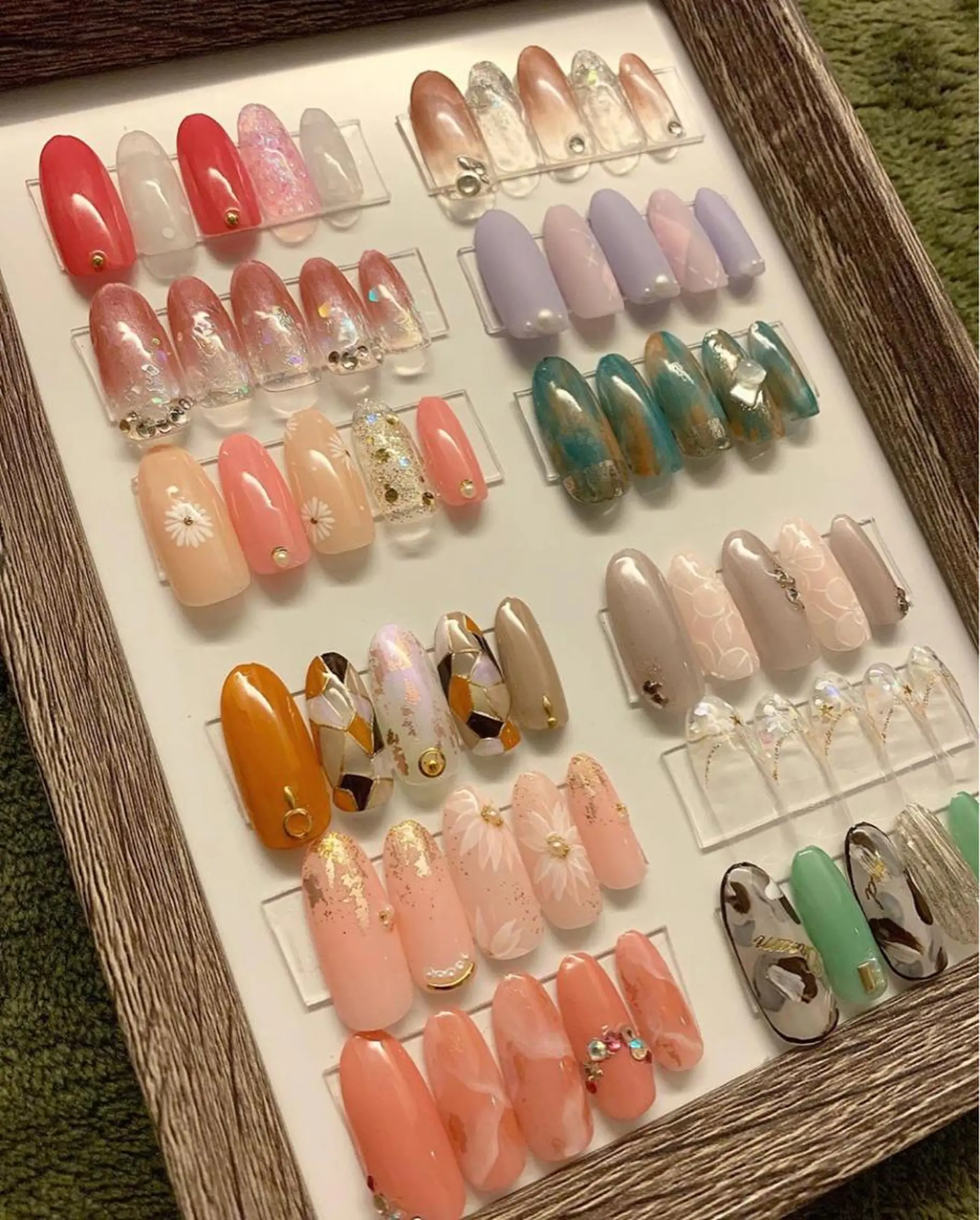 ネイル rokunana 佐野のネイルデザイン