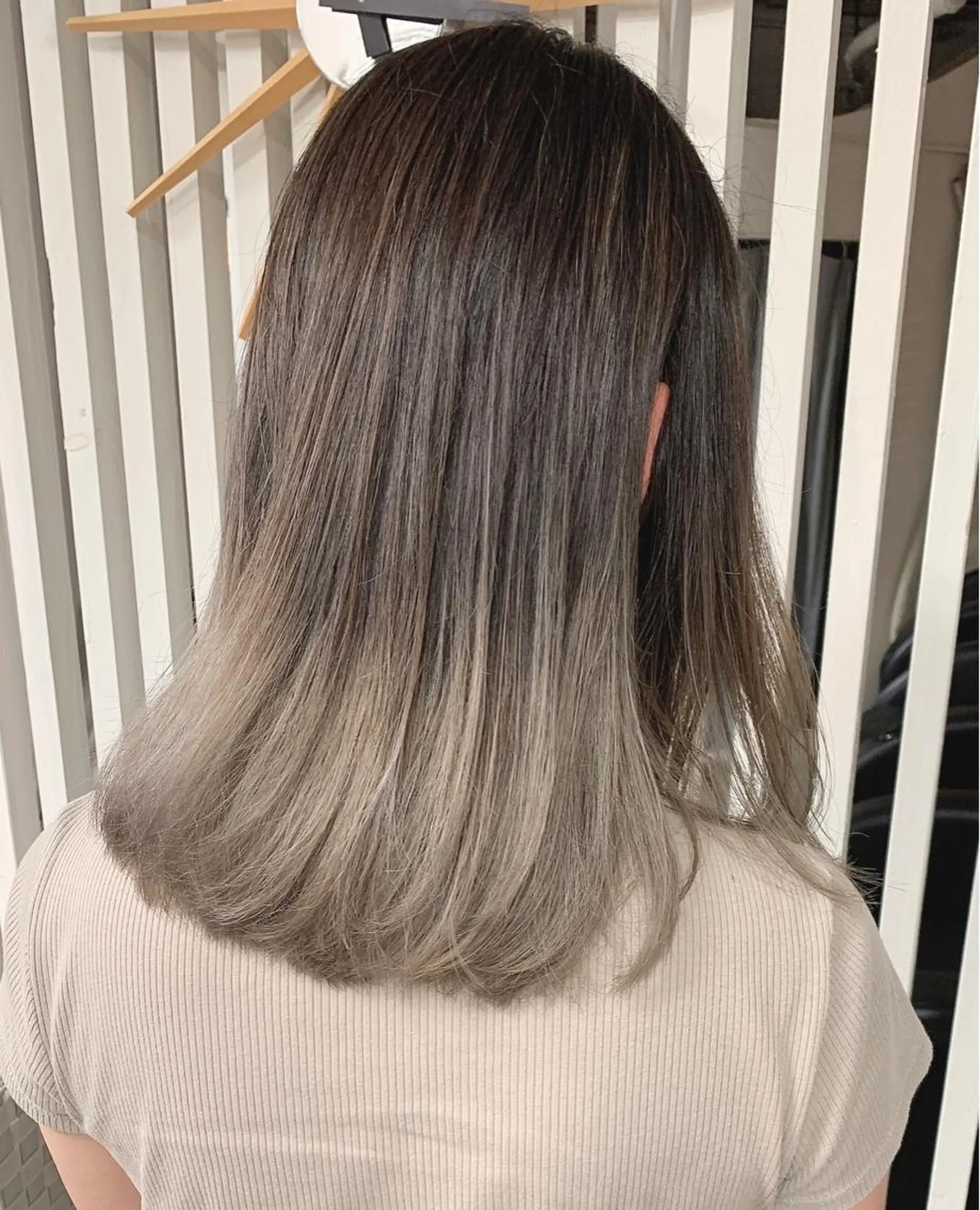 セミロング カラー 樫原裕二 /柔らかいカラーのヘアスタイル