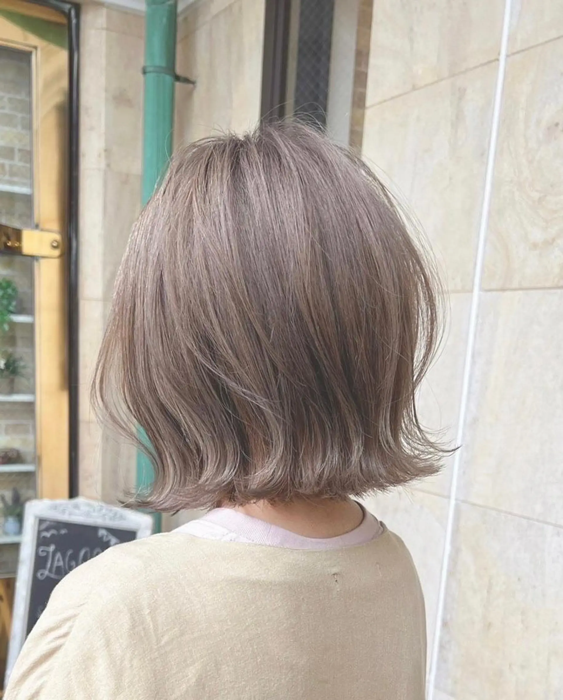 ショート カラー ブリーチ ケアブリーチ ダブルカラー グラデーションカラー グレージュ カット ヘアカラー トリートメント ヘッドスパ 韓国風/美髪/透明感 hiroのヘアスタイル