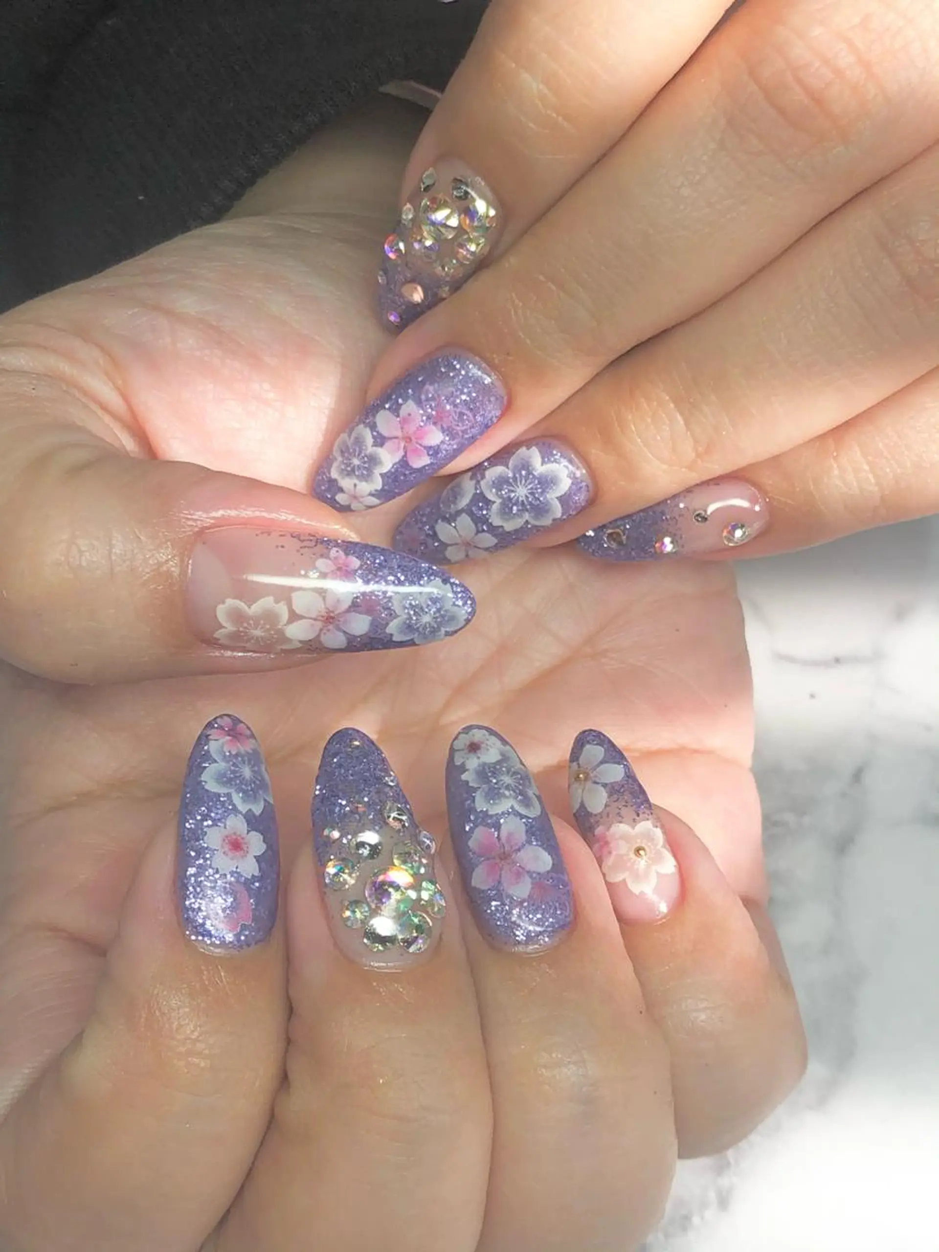 ロング ネイル 🦋Kiyomi. 🦋のネイルデザイン