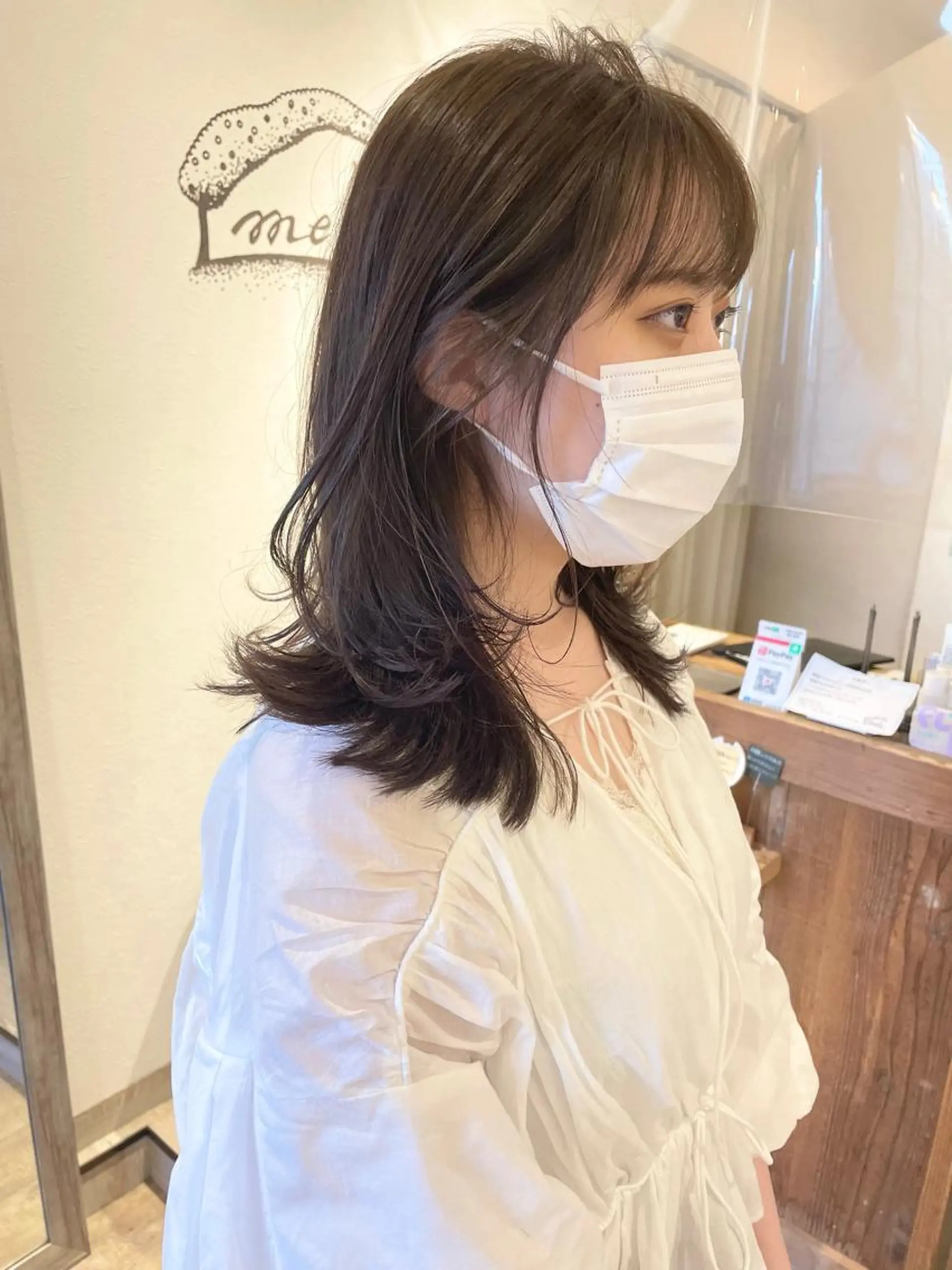 ミディアム カラー ボブレイヤー ベージュカラー ブリーチ 透明感カラー グレージュ 🩰オリーブ/ ベージュ松本咲花🩰のヘアスタイル