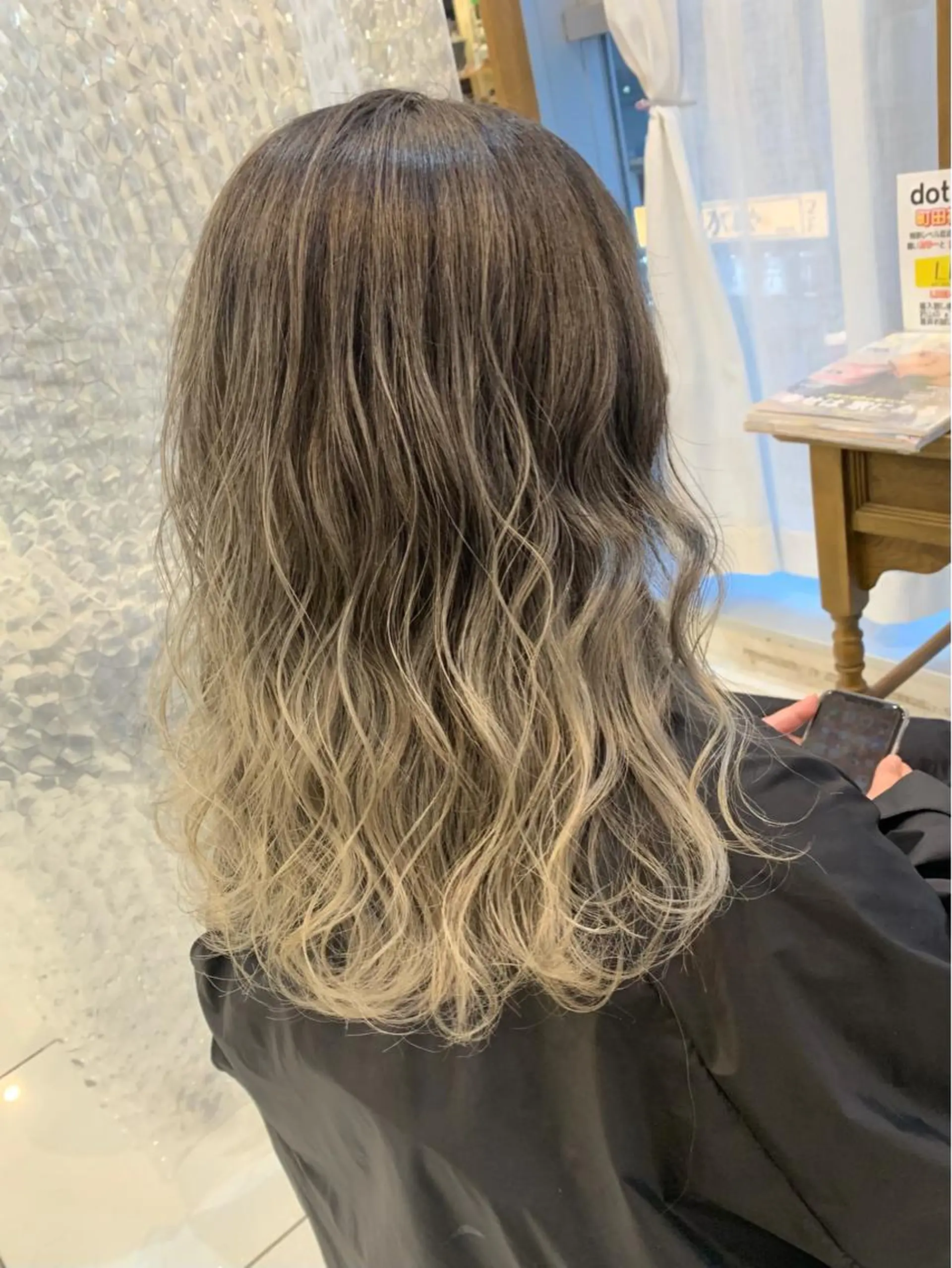 セミロング カラー カット ヘアカラー Beleza 渋谷所属・Kazusa/渋谷/ エクステ/ハイトーンのヘアスタイル