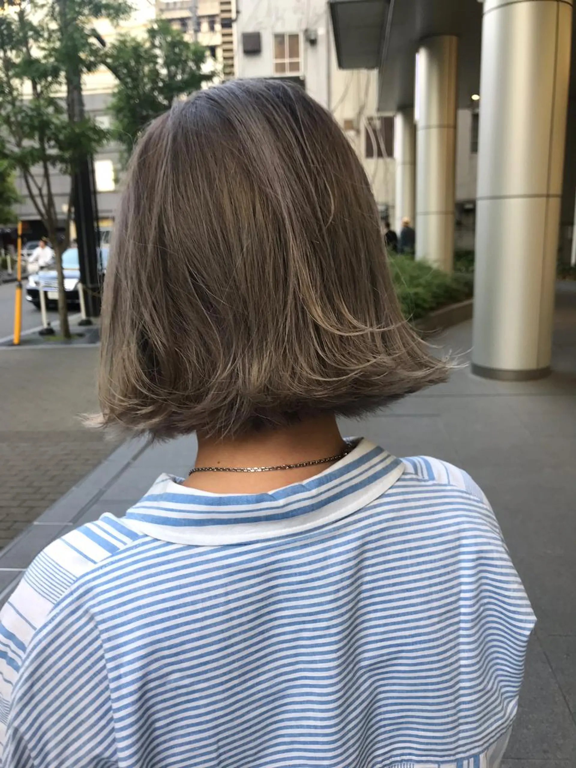 ミディアム カラー Lolonois梅田 スタッフのヘアスタイル