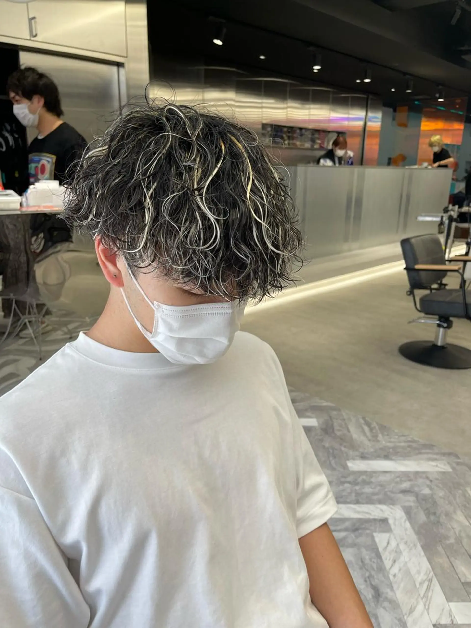 ショート カラー パーマ メンズ メンズメッシュ メンズパーマ メッシュ 石井 光星のヘアスタイル