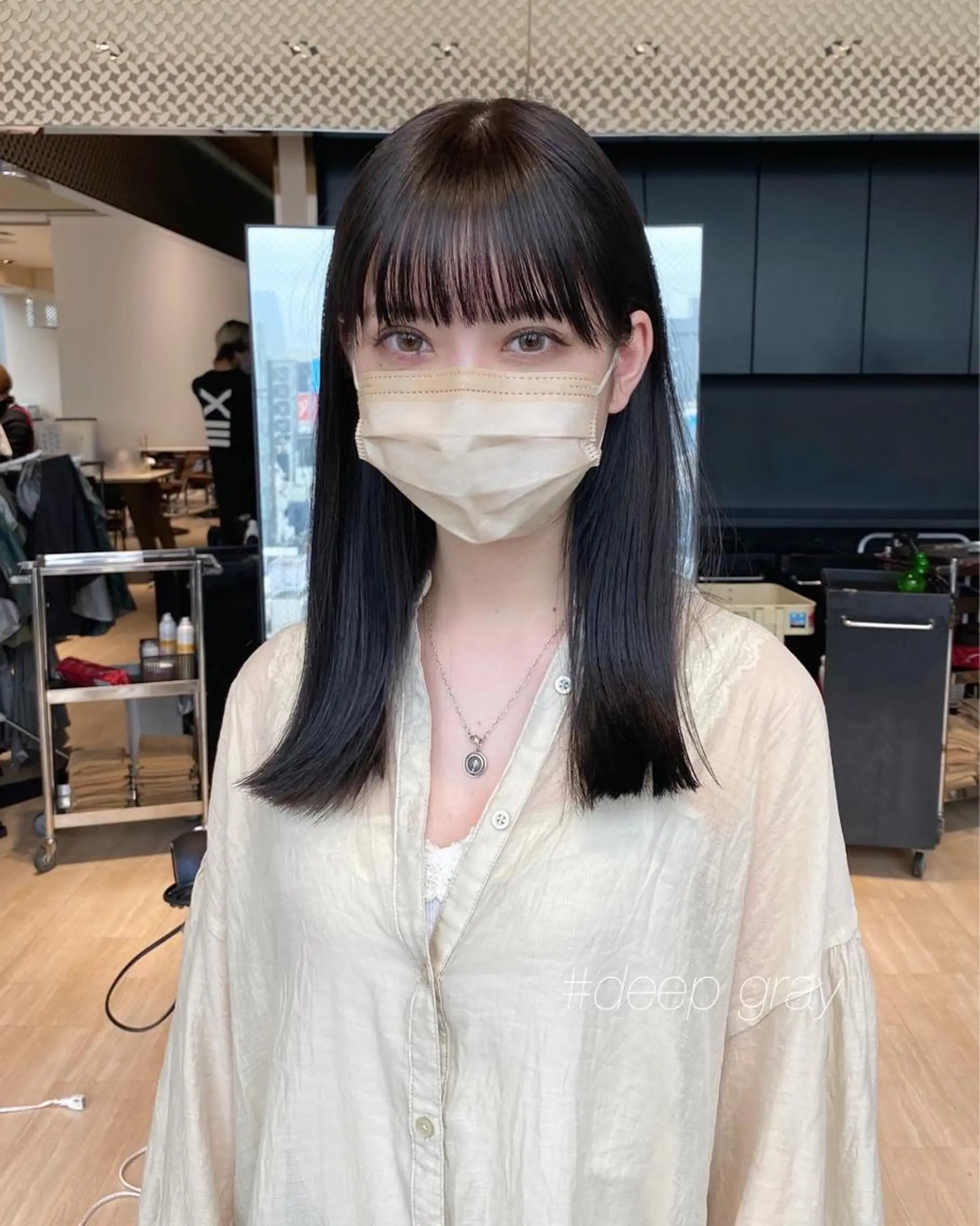 セミロング カラー レイヤー/顔周り /透明感🩶高橋大のヘアスタイル