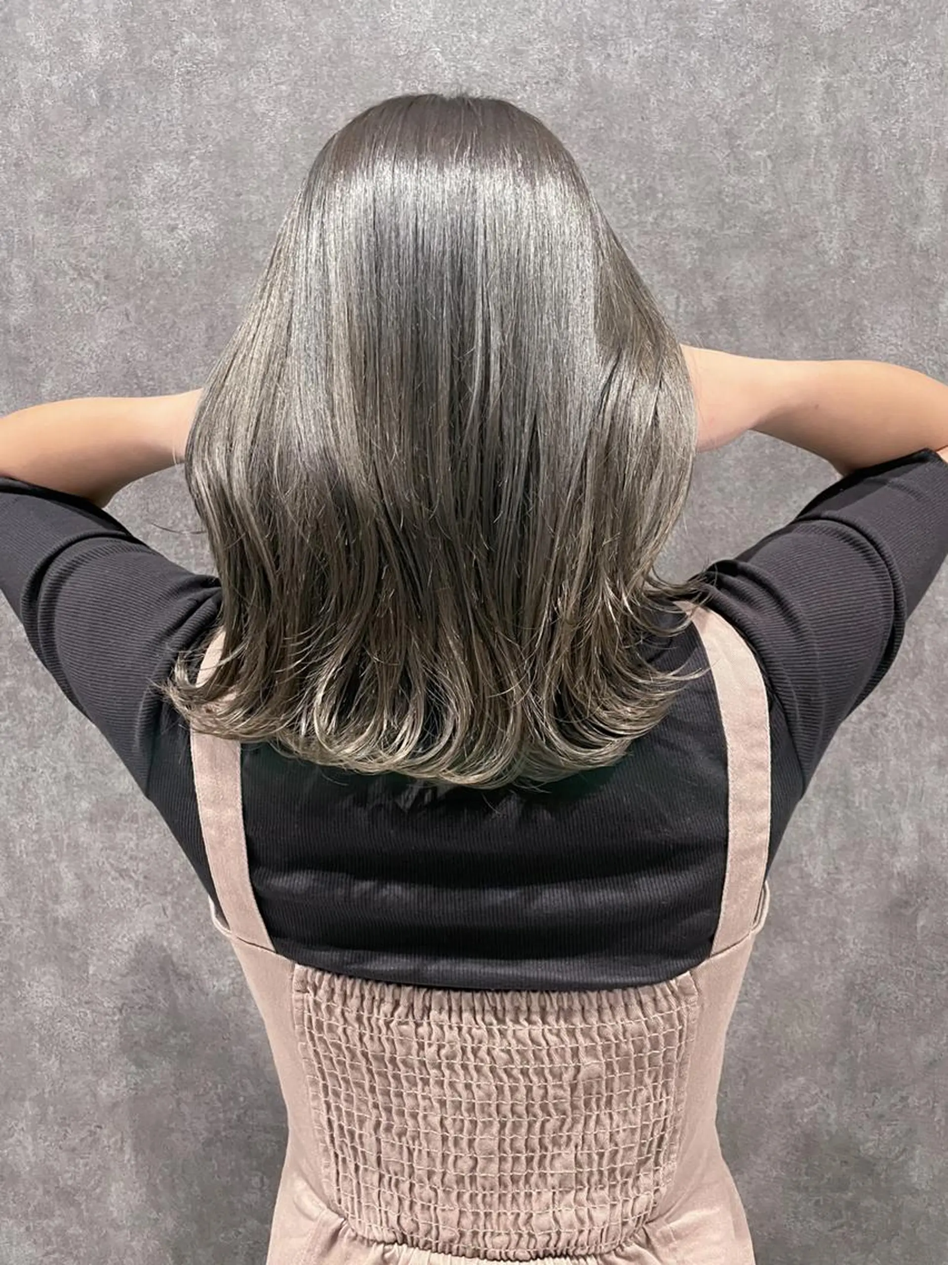 セミロング 似合わせカット カット ヘアカラー ＿WHITE鳳店 アンダーバーホワイトのヘアスタイル