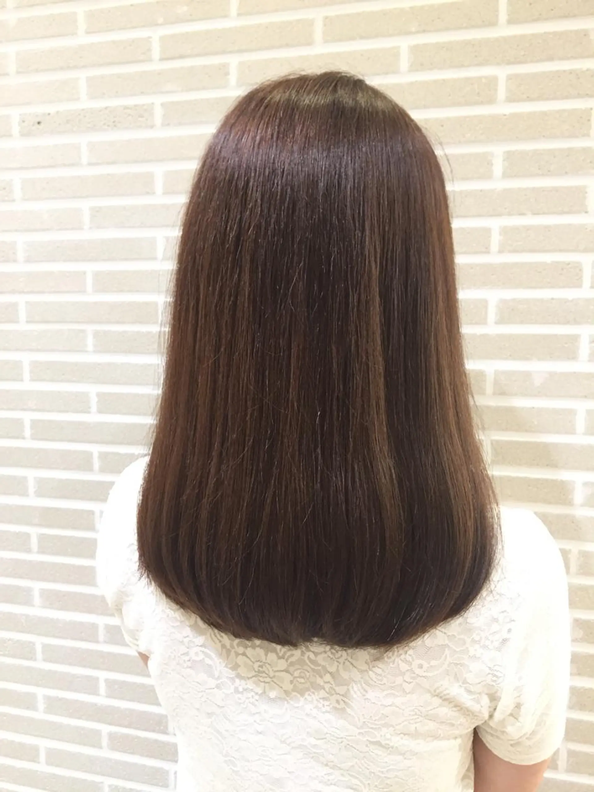 セミロング カラー パーマ ヘアアレンジ セミロングパーマ イルミナカラー デジタルパーマ ストレートパーマ カット 縮毛矯正 トリートメント 山北 咲子のヘアスタイル