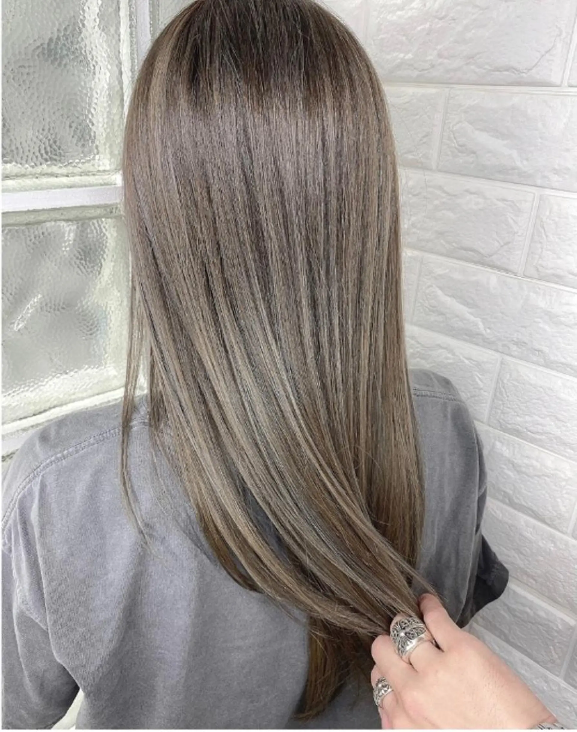 ショート カラー ヘアアレンジ アッシュ ベージュカラー 黒髪 ブルーカラー ブルーグレー ヘアカラー トリートメント vizz by elyts【北谷】のヘアスタイル