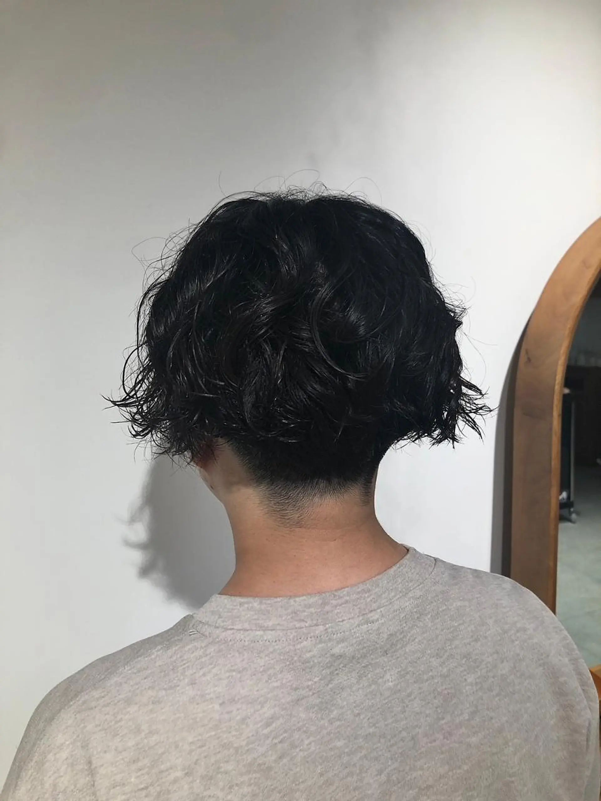 ショート パーマ メンズ アップバング ビジネス マッシュ メンズパーマ メンズツイストパーマ 高橋 英彦のヘアスタイル