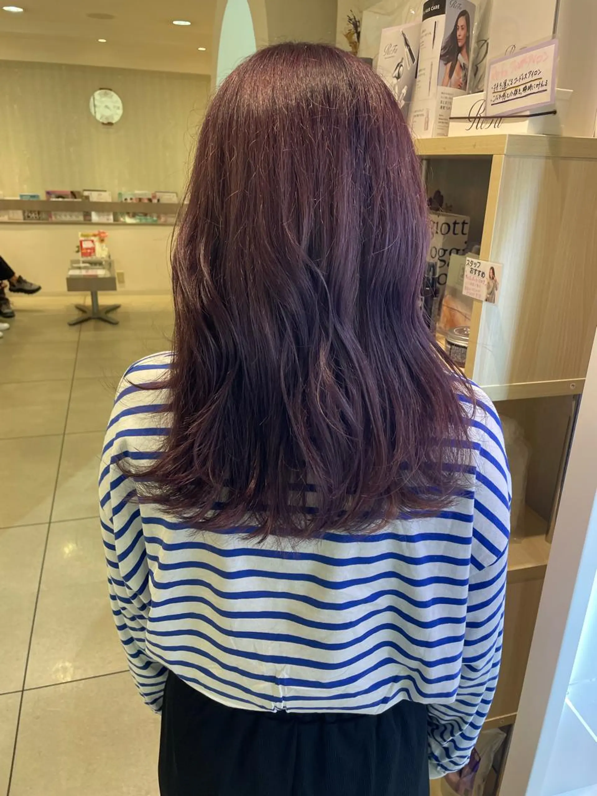 セミロング カラー ラベンダーカラー ヘアカラー トリートメント 松佐 ゆかりのヘアスタイル