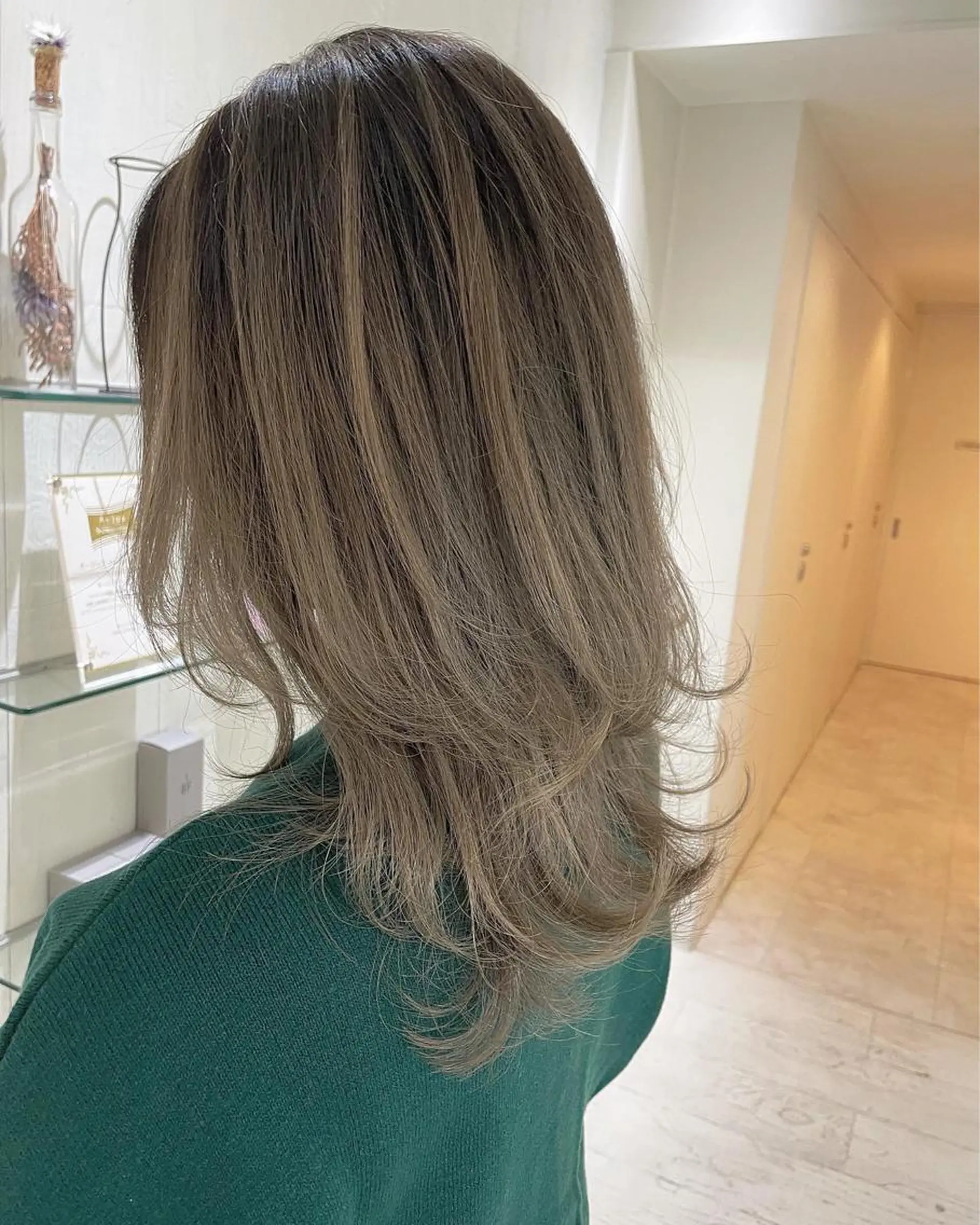 セミロング アッシュ 外国人風カラー レイヤーカット ヘアカラー トリートメント 河合秀明/ショート /ボブ/レイヤーのヘアスタイル