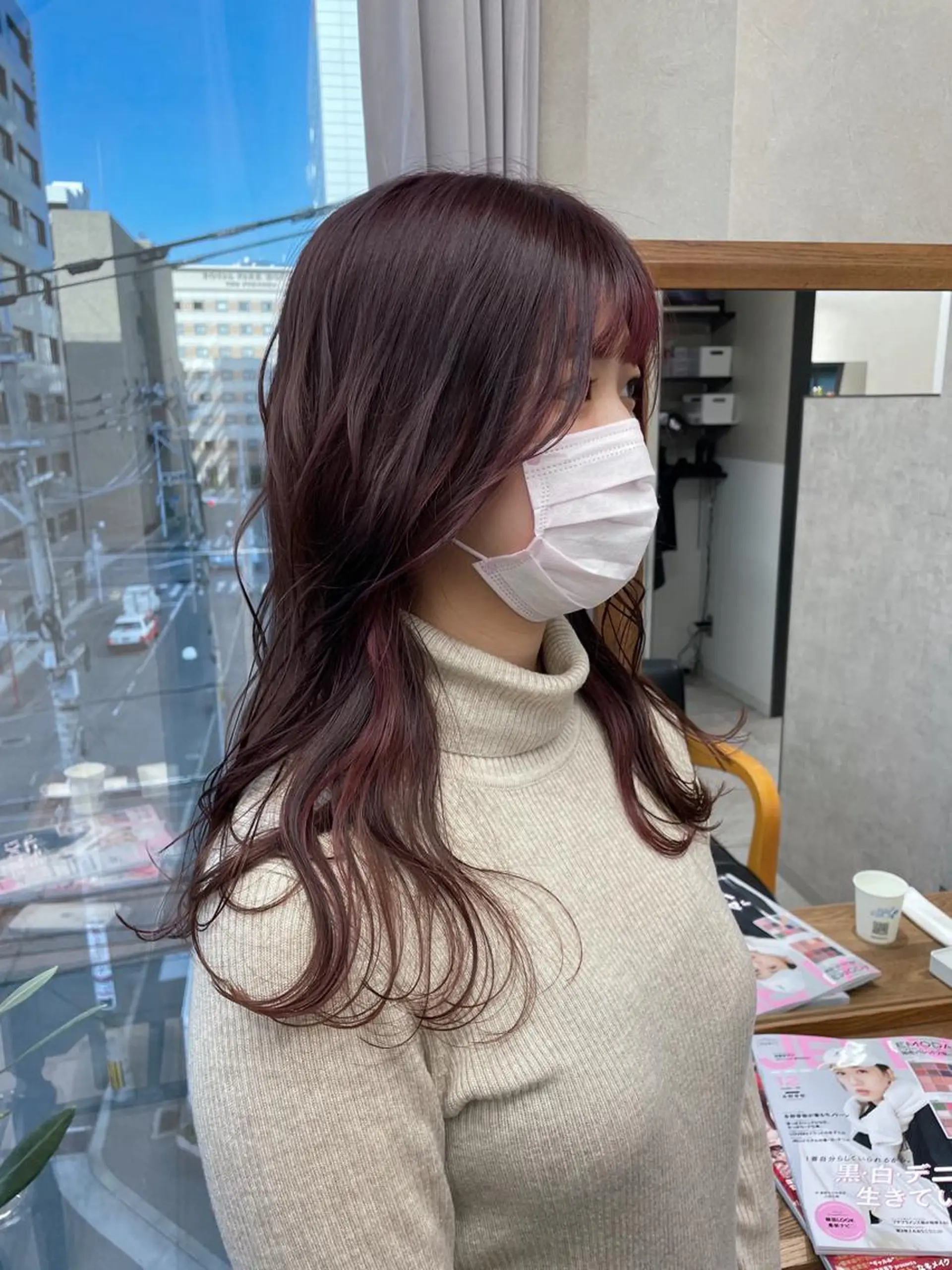 ロング カラー ブリーチ ブラウンカラー ピンクカラー ピンクブラウン _WHITE 天神店 YUMEKA🐻のヘアスタイル