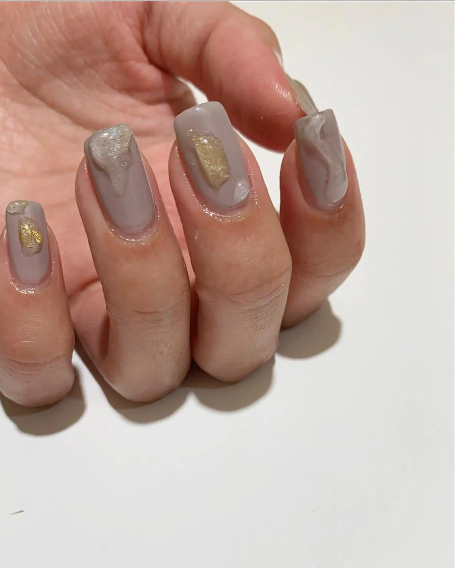 ネイル ゴールド マットネイル シルバー ハンドネイル 佐藤 穂乃香のネイルデザイン