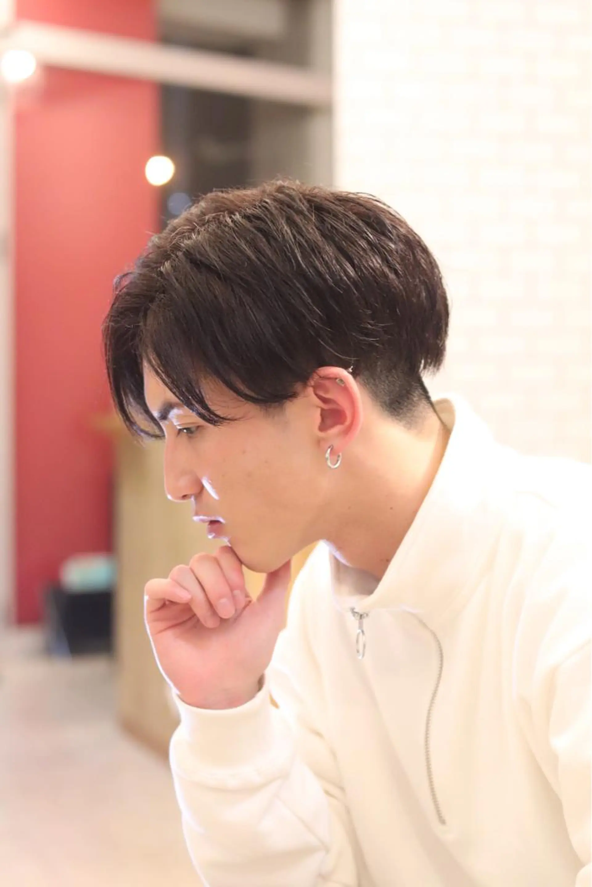 ミディアム .HIROSHI .のヘアスタイル