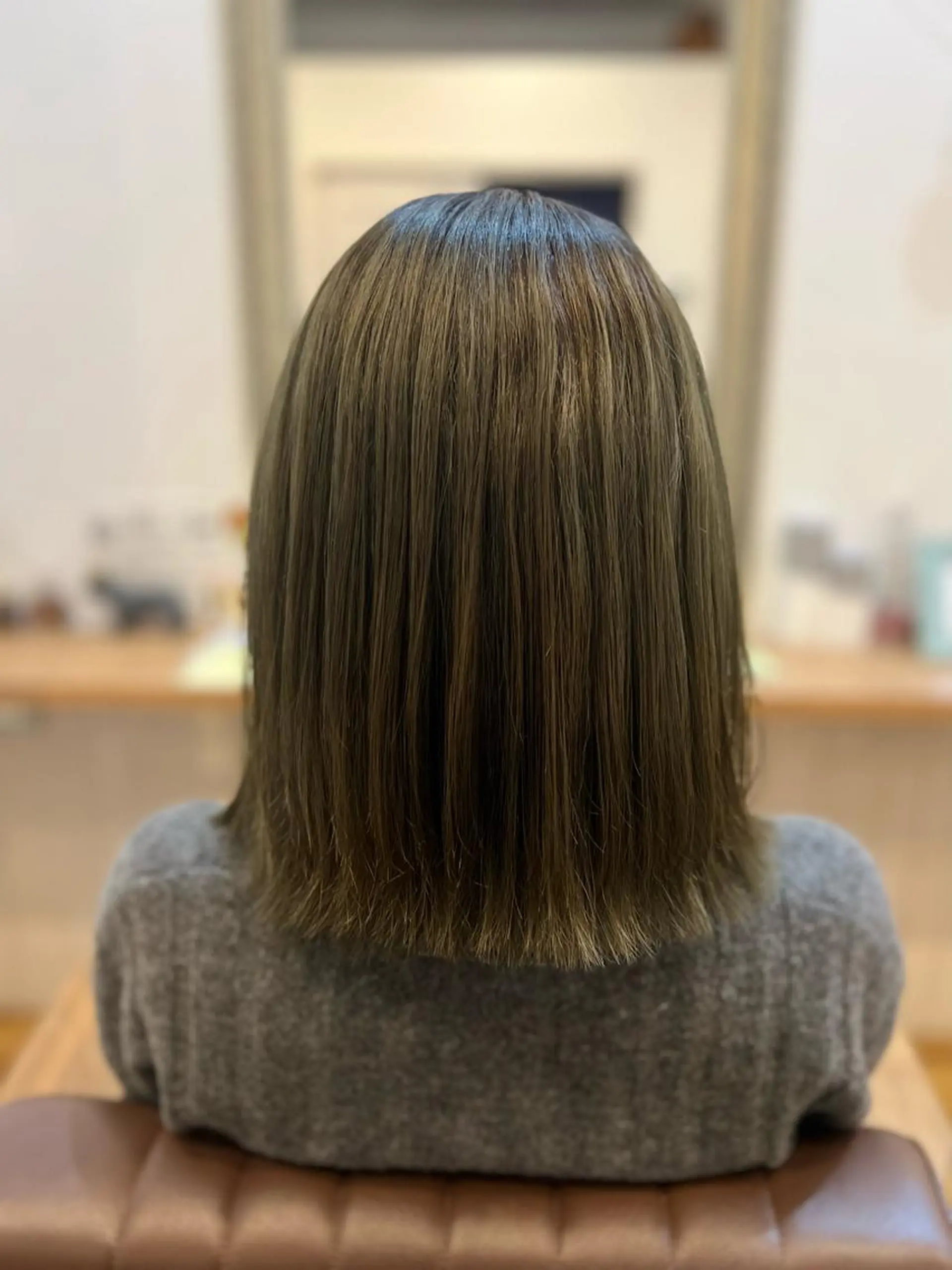 ミディアム カラー ダークグリーン 🐰ハイトーンカラー 畠山　渡🐰のヘアスタイル