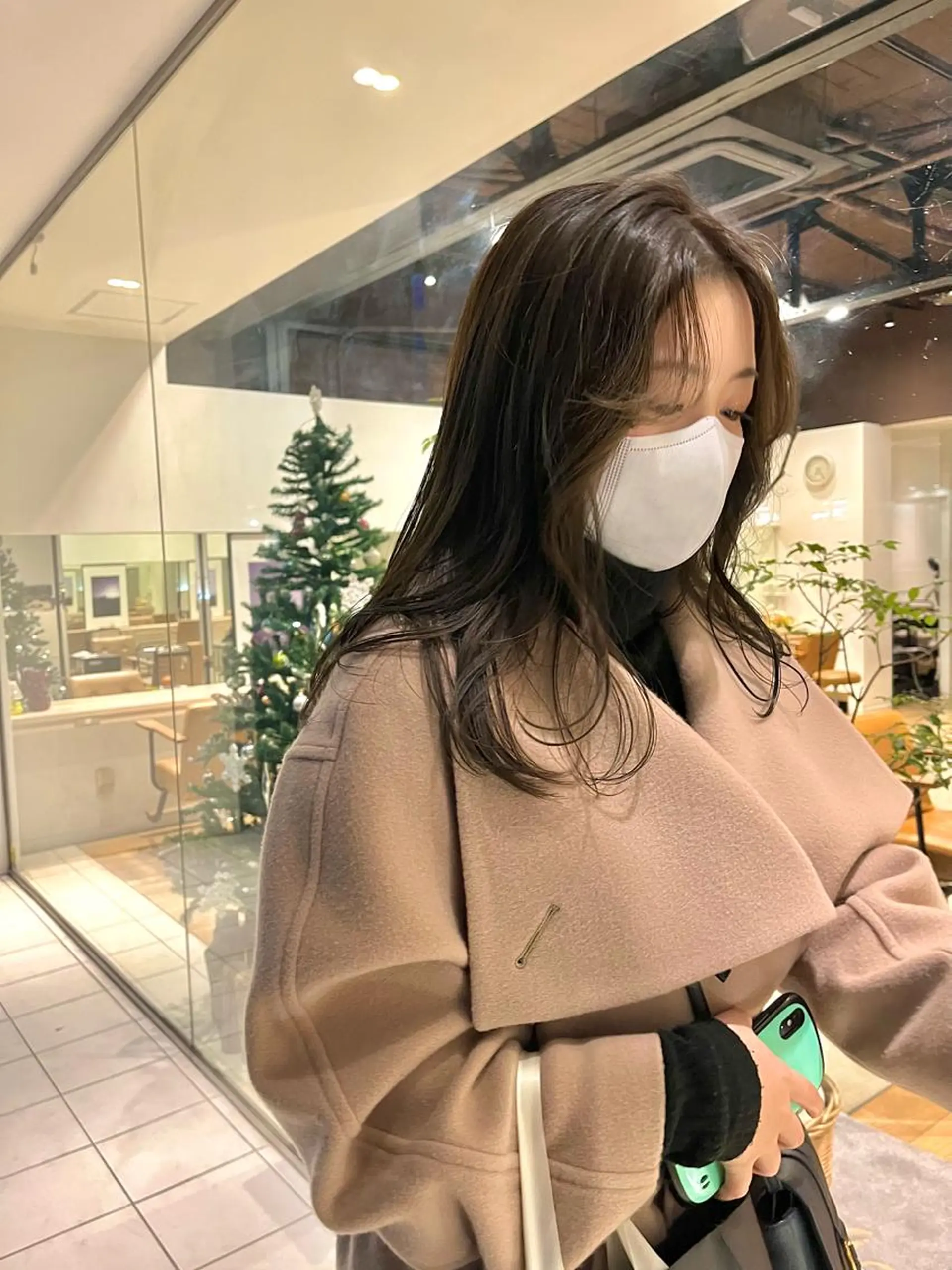 ロング marino/ カラー/顔周りカットのヘアスタイル