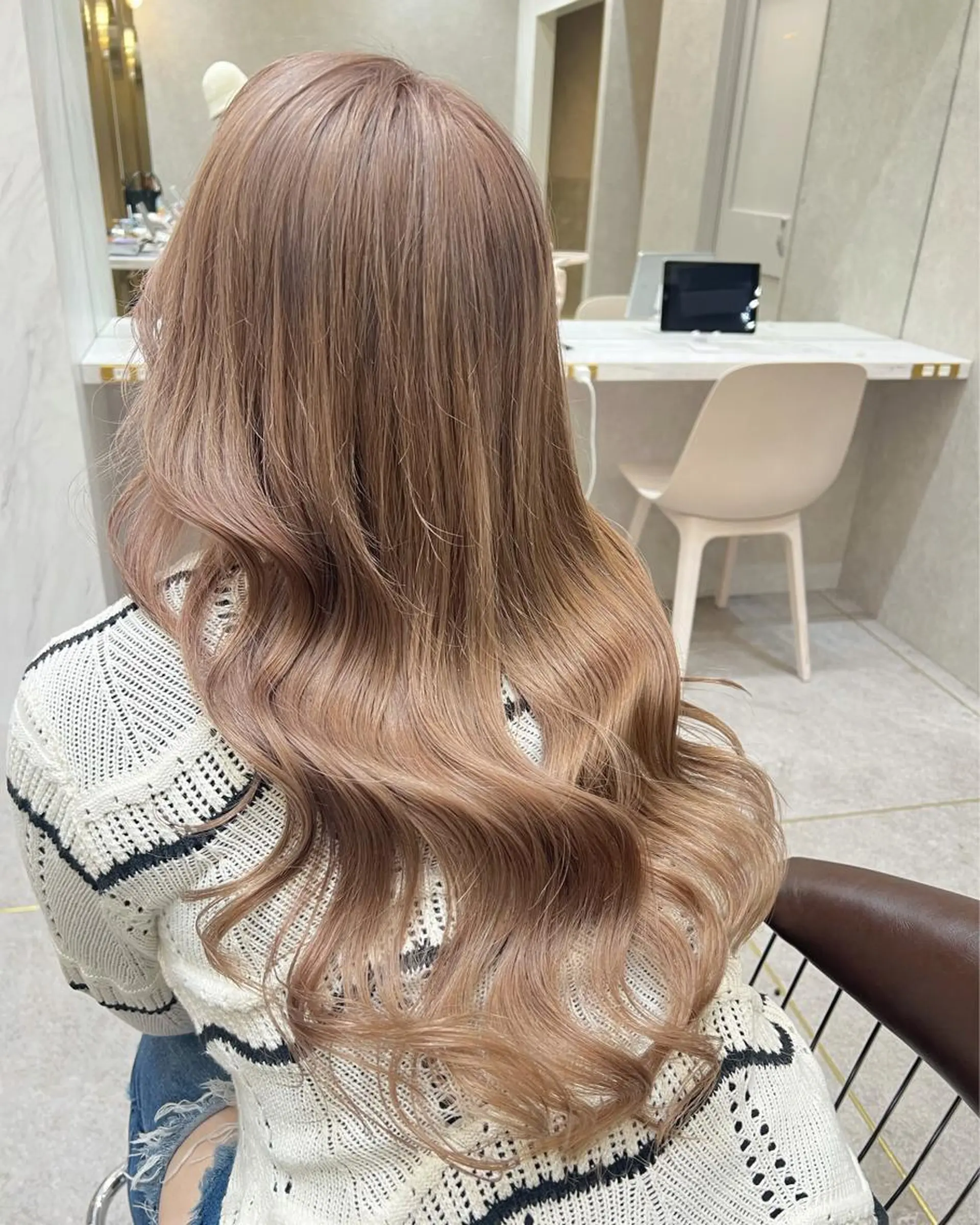 ロング カラー ヘアアレンジ ARIA💎縮毛矯正 ブリーチ💎複雑履歴のヘアスタイル