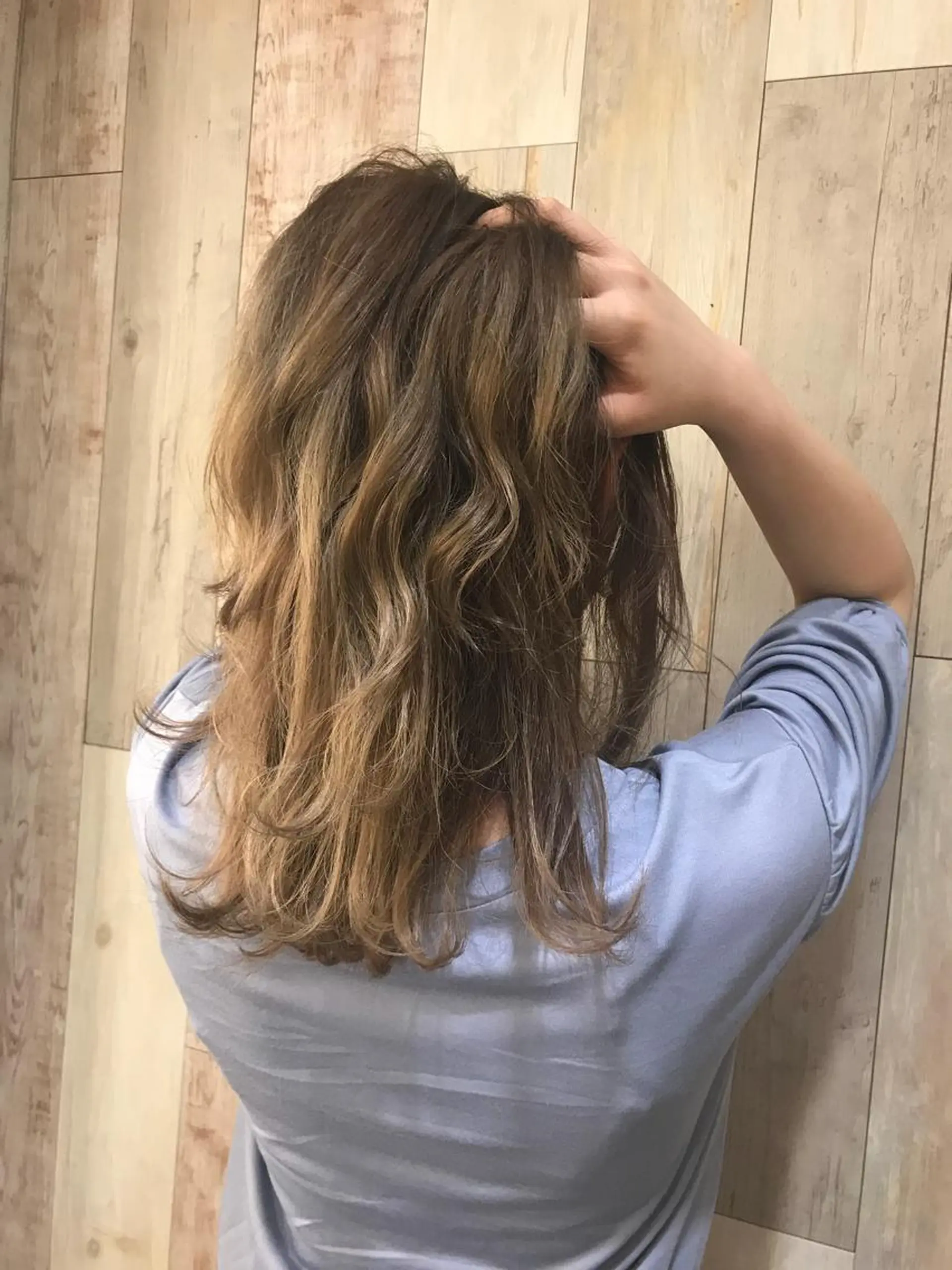 セミロング カラー ブリーチ ブロンド ハイトーンカラー 池袋/透明感カラー 🎀Yuri🎀のヘアスタイル