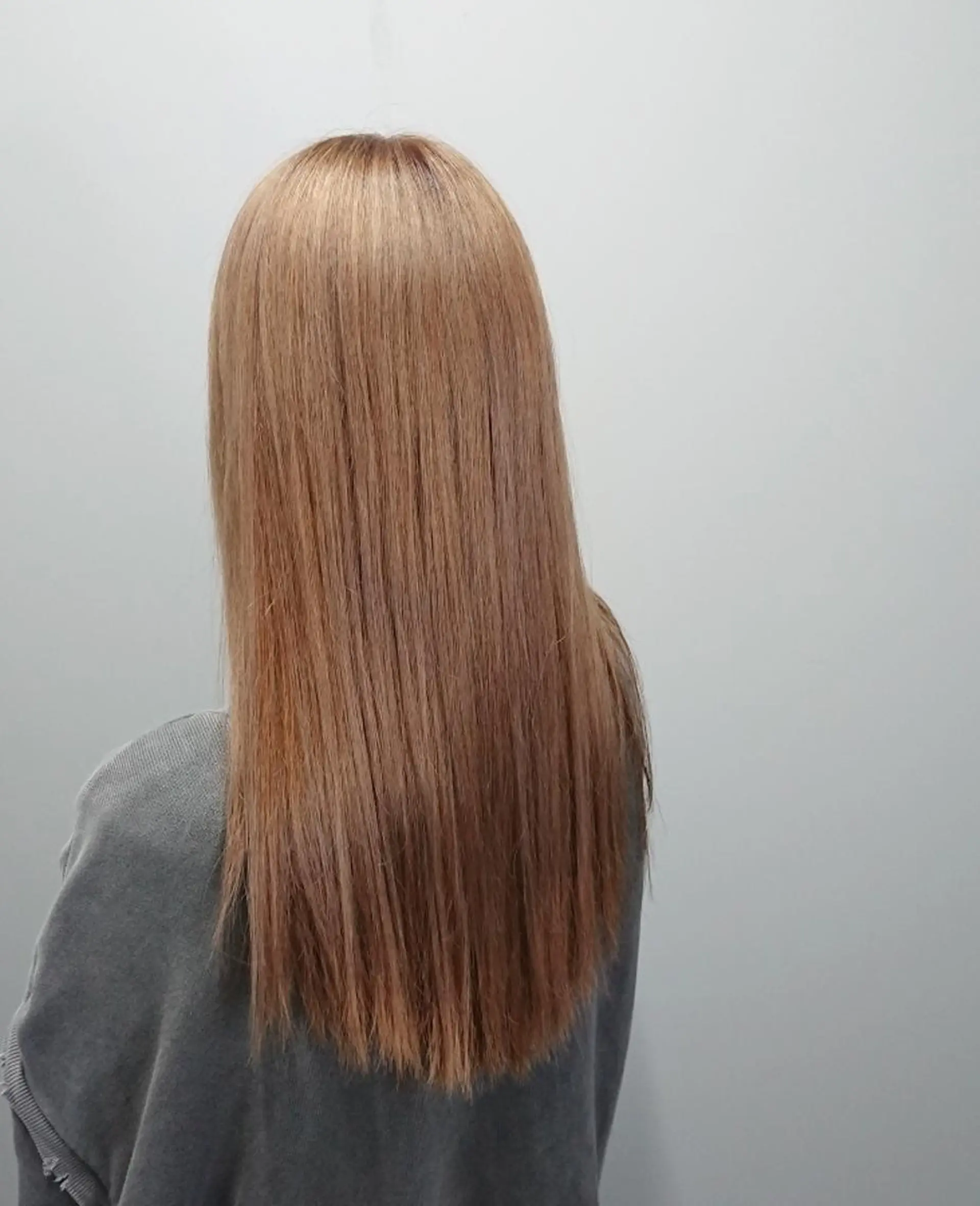 カラー ロング ベージュカラー テラコッタ 透明感ハイトーン☆ 今津 佑太のヘアスタイル