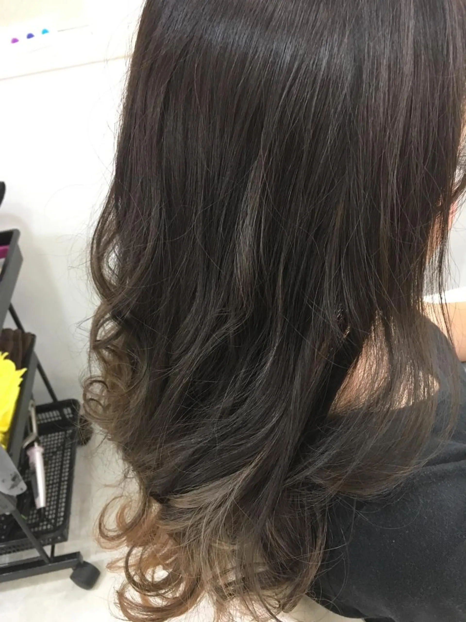 セミロング ロング カラー グレージュ インナーカラー 髪質改善 中川　翔のヘアスタイル