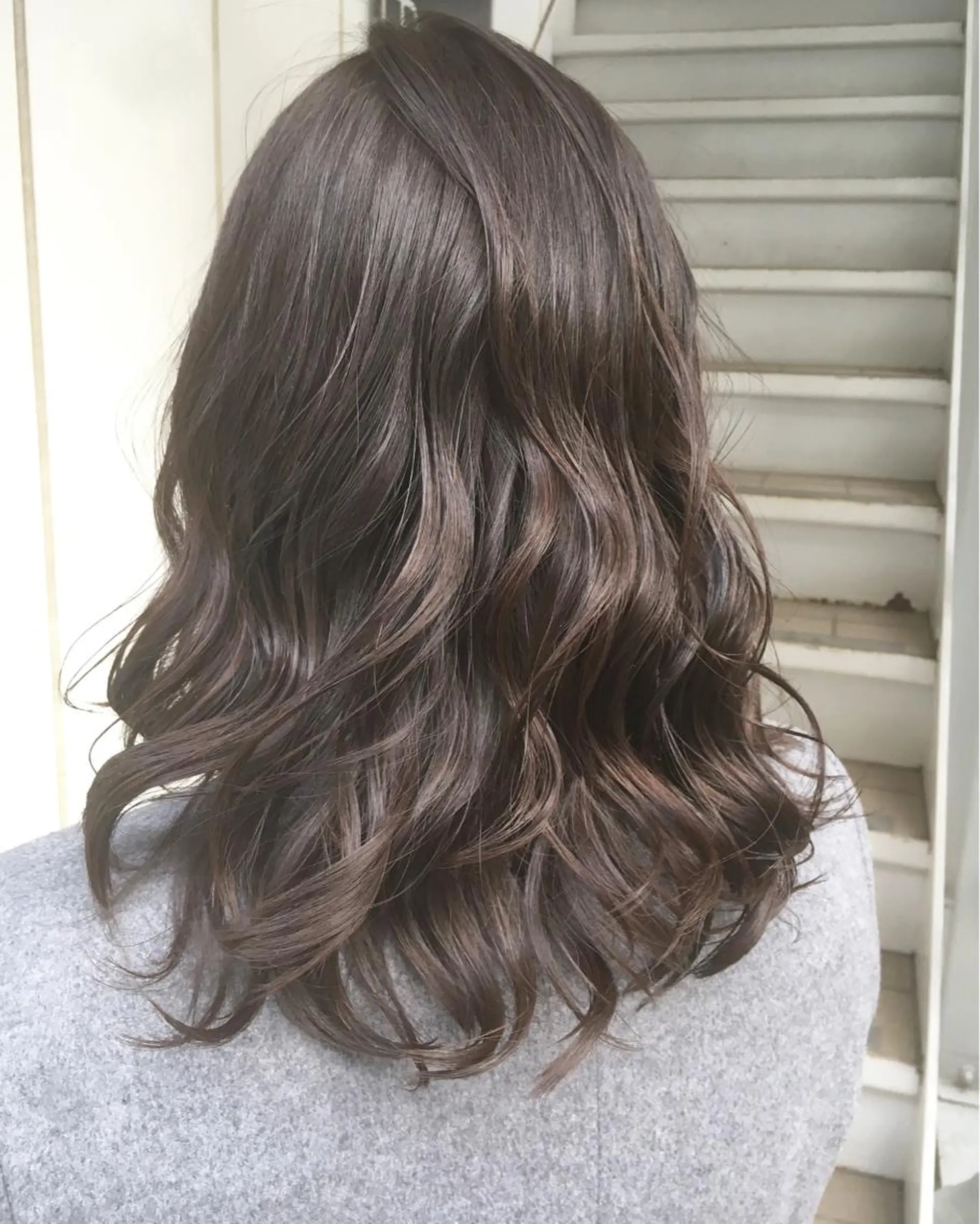 セミロング カラー ヘアアレンジ 透明感カラー 榎園 由美のヘアスタイル