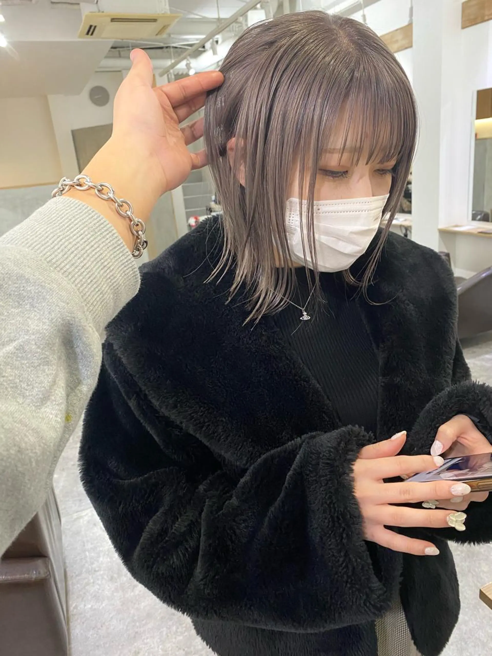ショート カラー アディクシーカラー グレージュ ハイトーンカラー ヘアカラー 森貴裕/ベージュ/ パーマ/オリーブのヘアスタイル