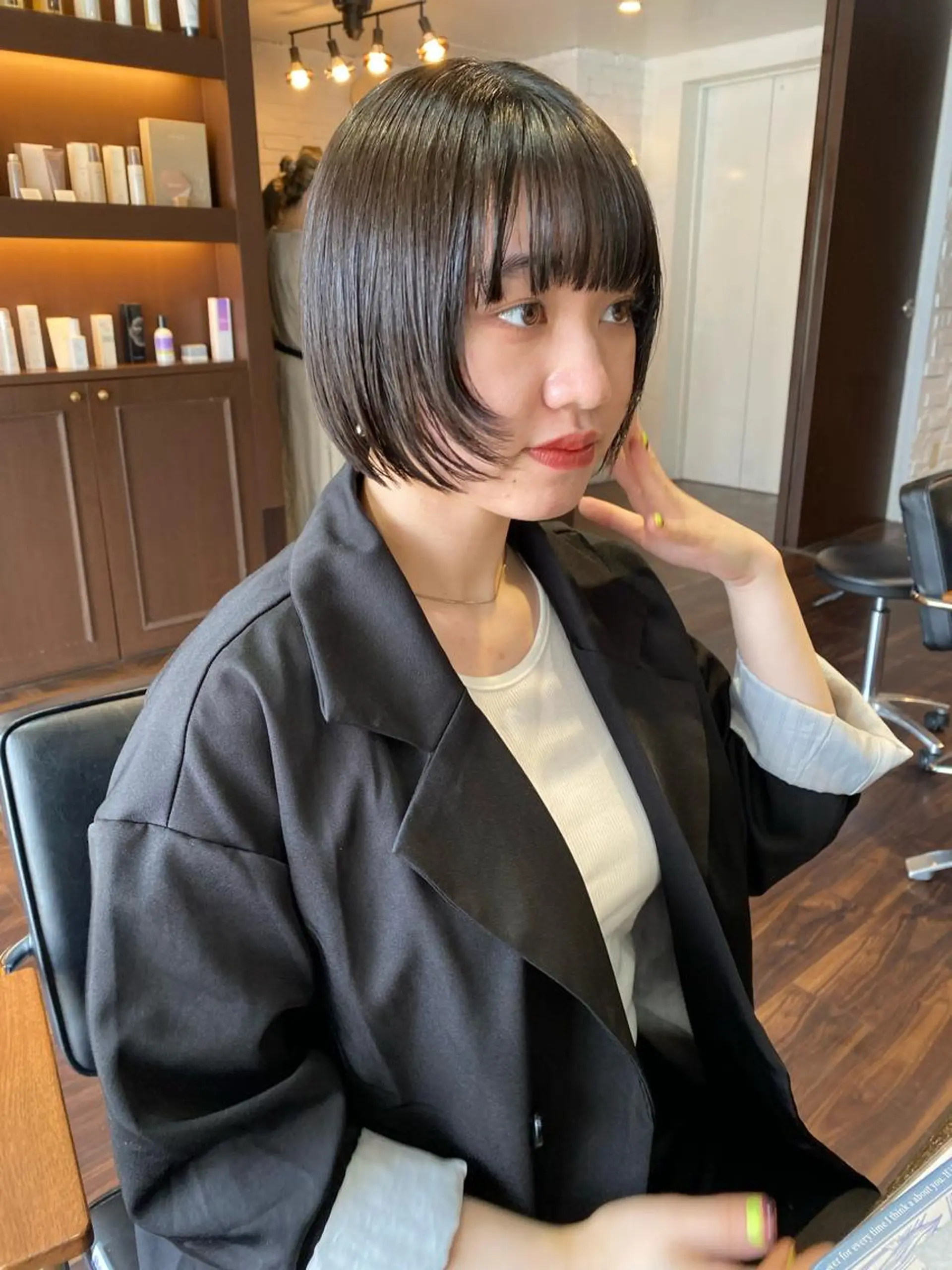 ショート カラー ヘアアレンジ 切りっぱなしボブ ボブ くびれヘア 顔まわりレイヤー 顔周りカット 韓国ヘア×髪質 改善🇰🇷シオリのヘアスタイル