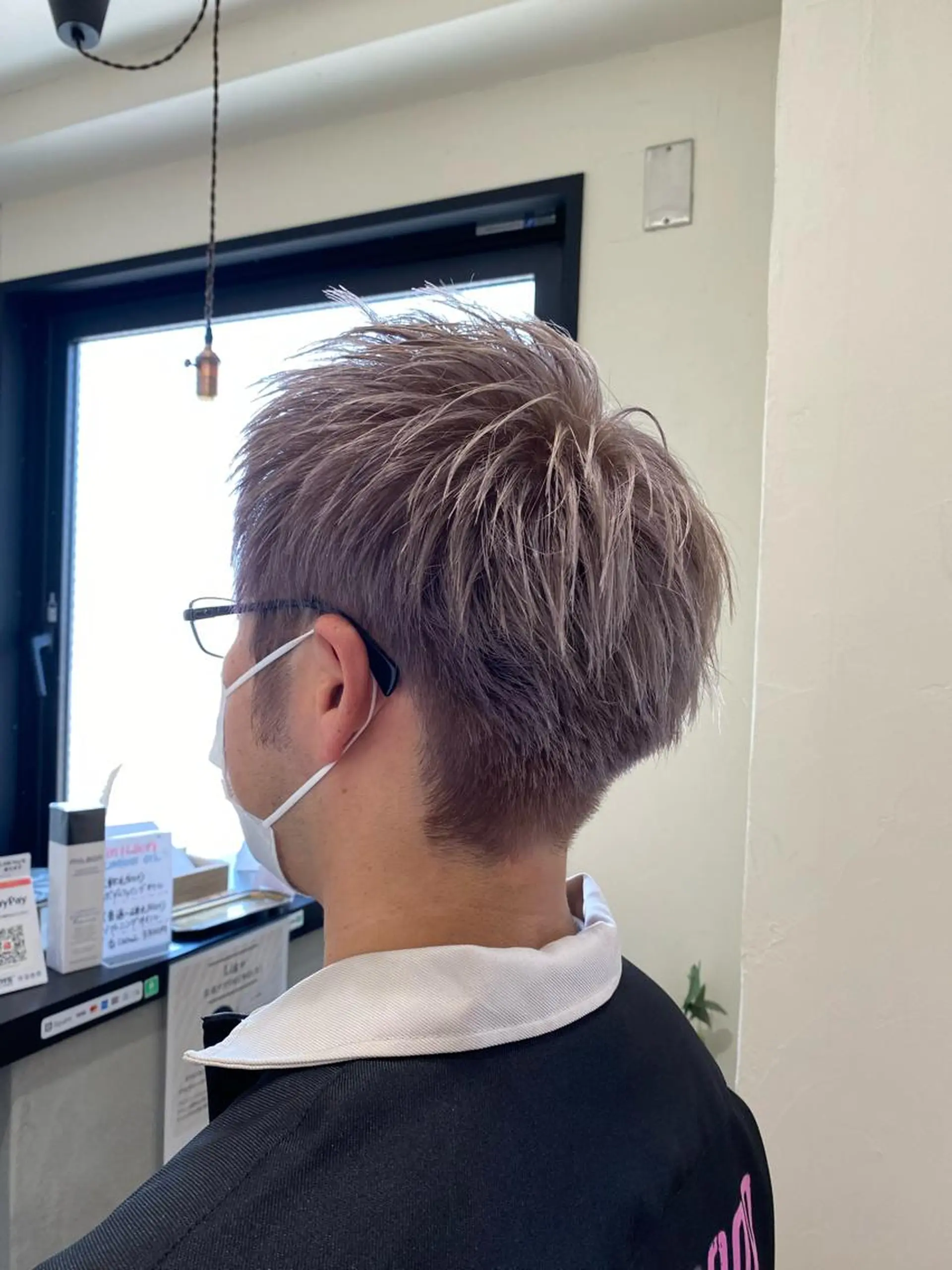 ショート カラー メンズ カット ヘアカラー 三戸 修平のヘアスタイル