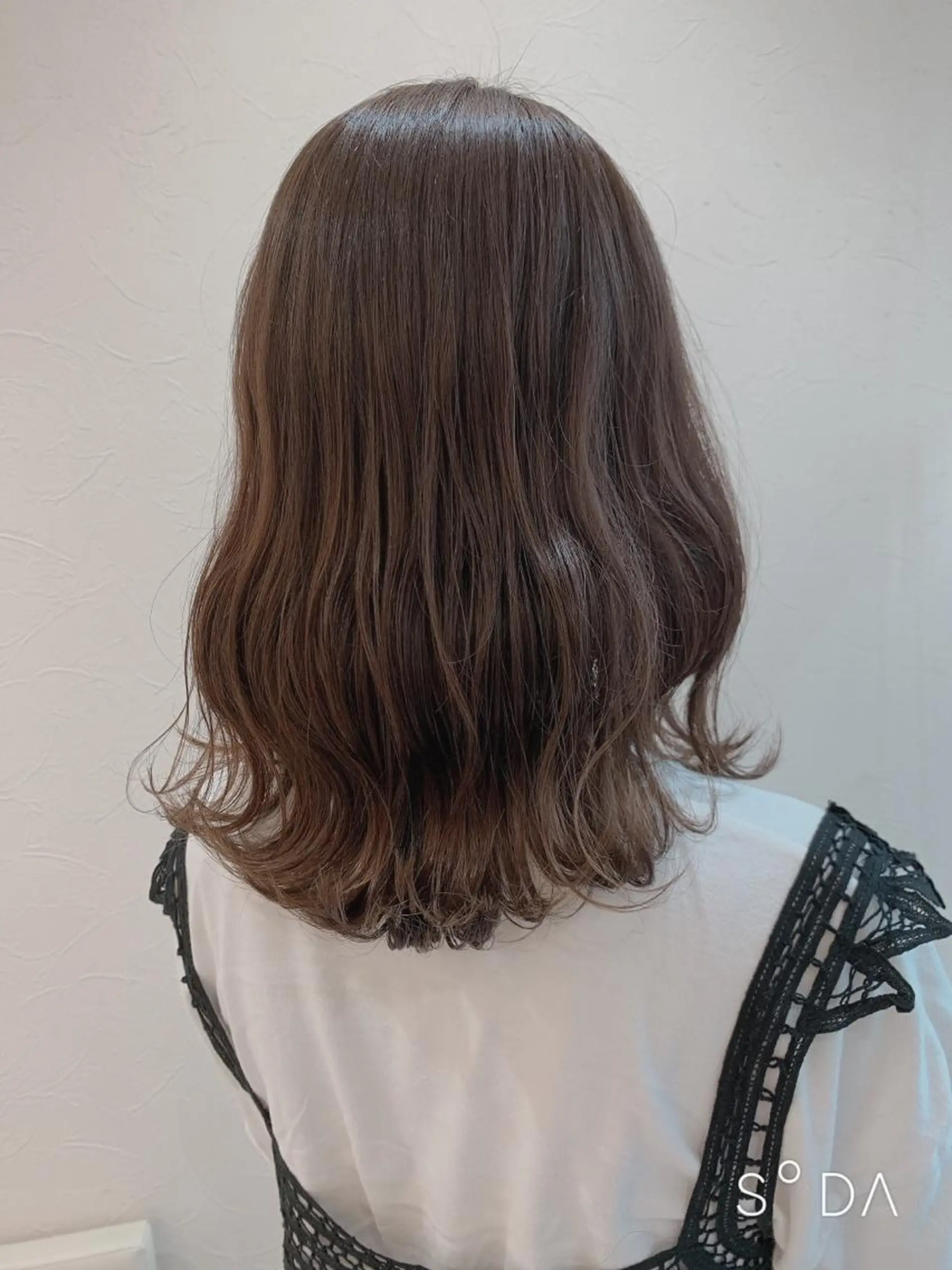 セミロング ヘアカラー トリートメント 店長ハイトーンカラー 柞山史奈のヘアスタイル