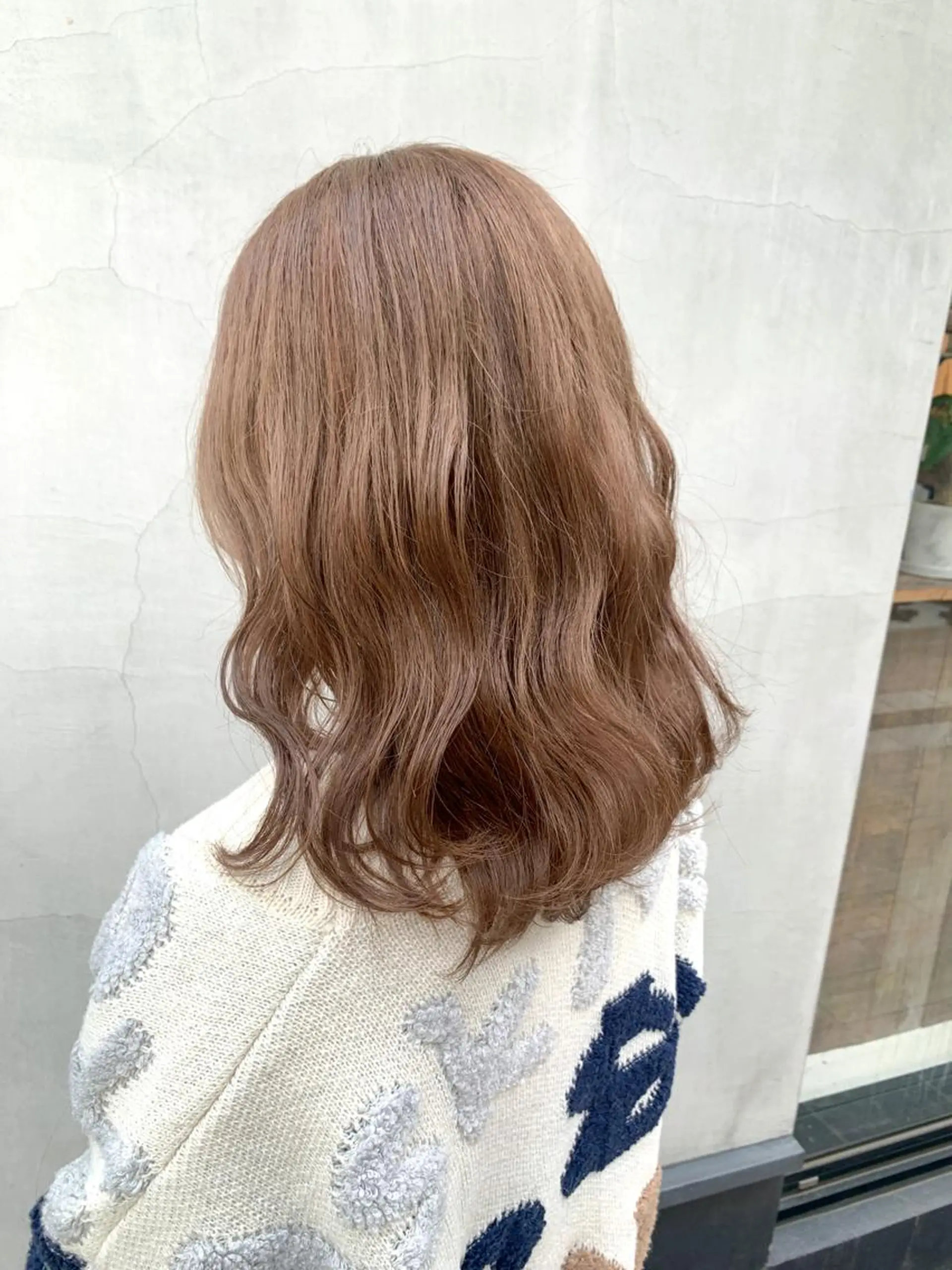 ミディアム カラー ヘアアレンジ ブリーチ ダブルカラー ブリーチなしカラー カット ヘアカラー トリートメント yuka .のヘアスタイル