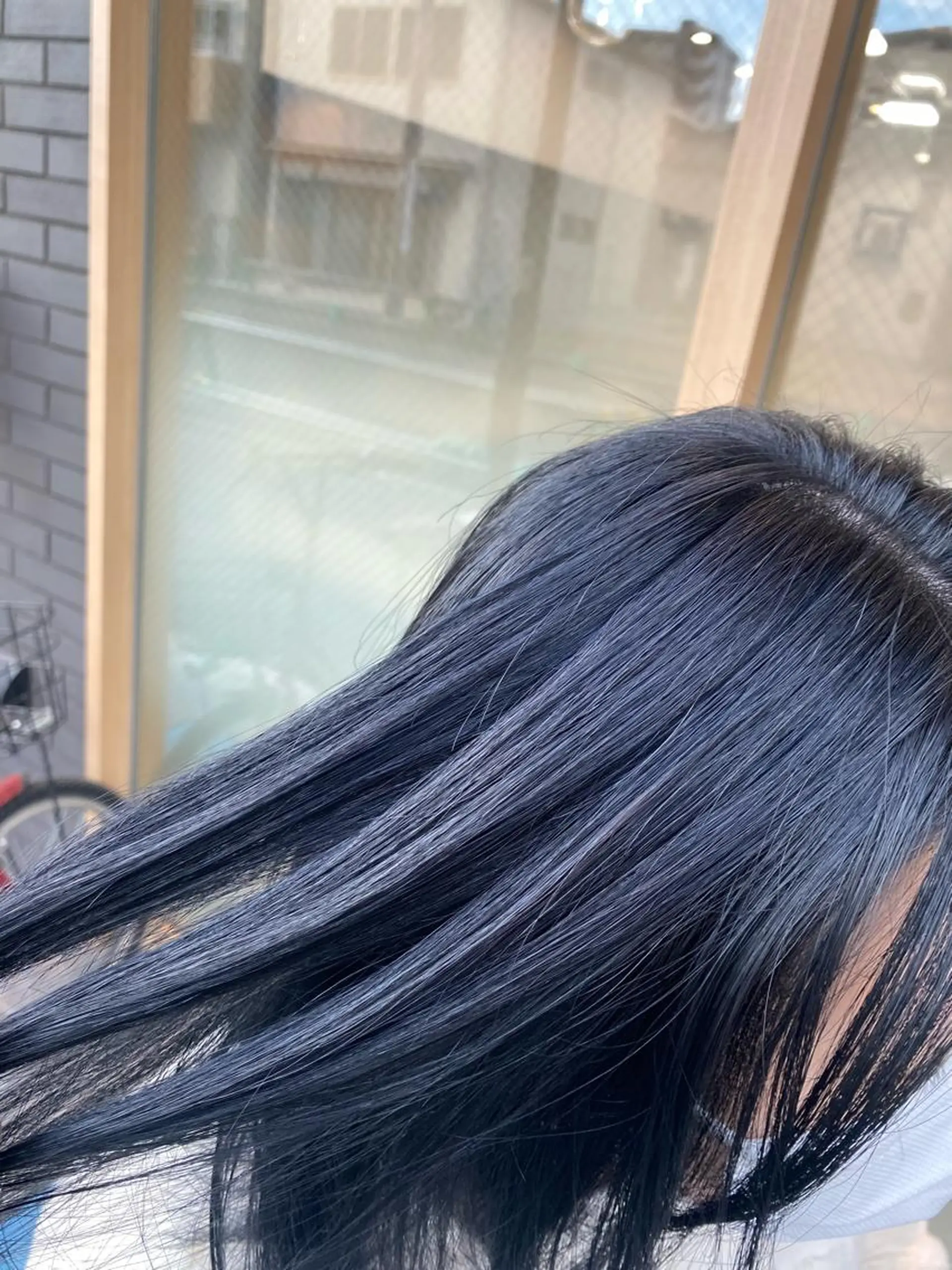 ミディアム カラー 黒髪 ブルーカラー ブルーブラック HIYORI🧁 登戸のヘアスタイル