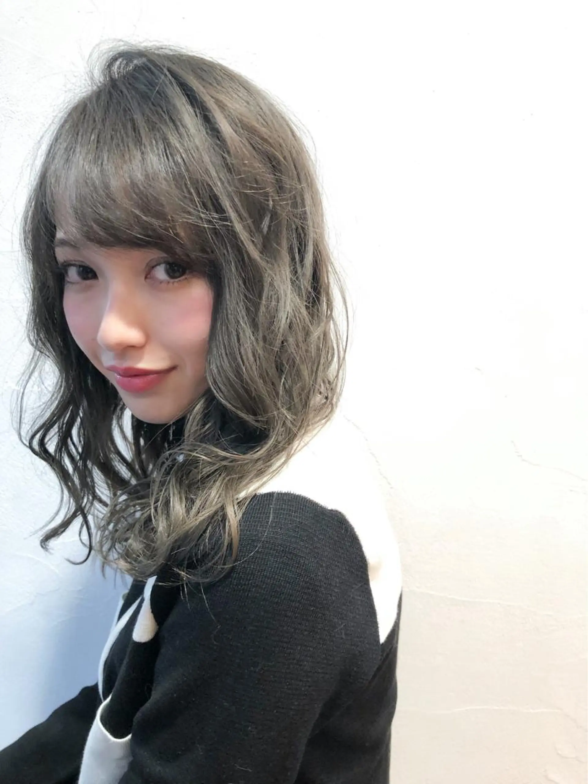 ミディアム カラー カット特化柏駅 徒歩3分LOUのヘアスタイル