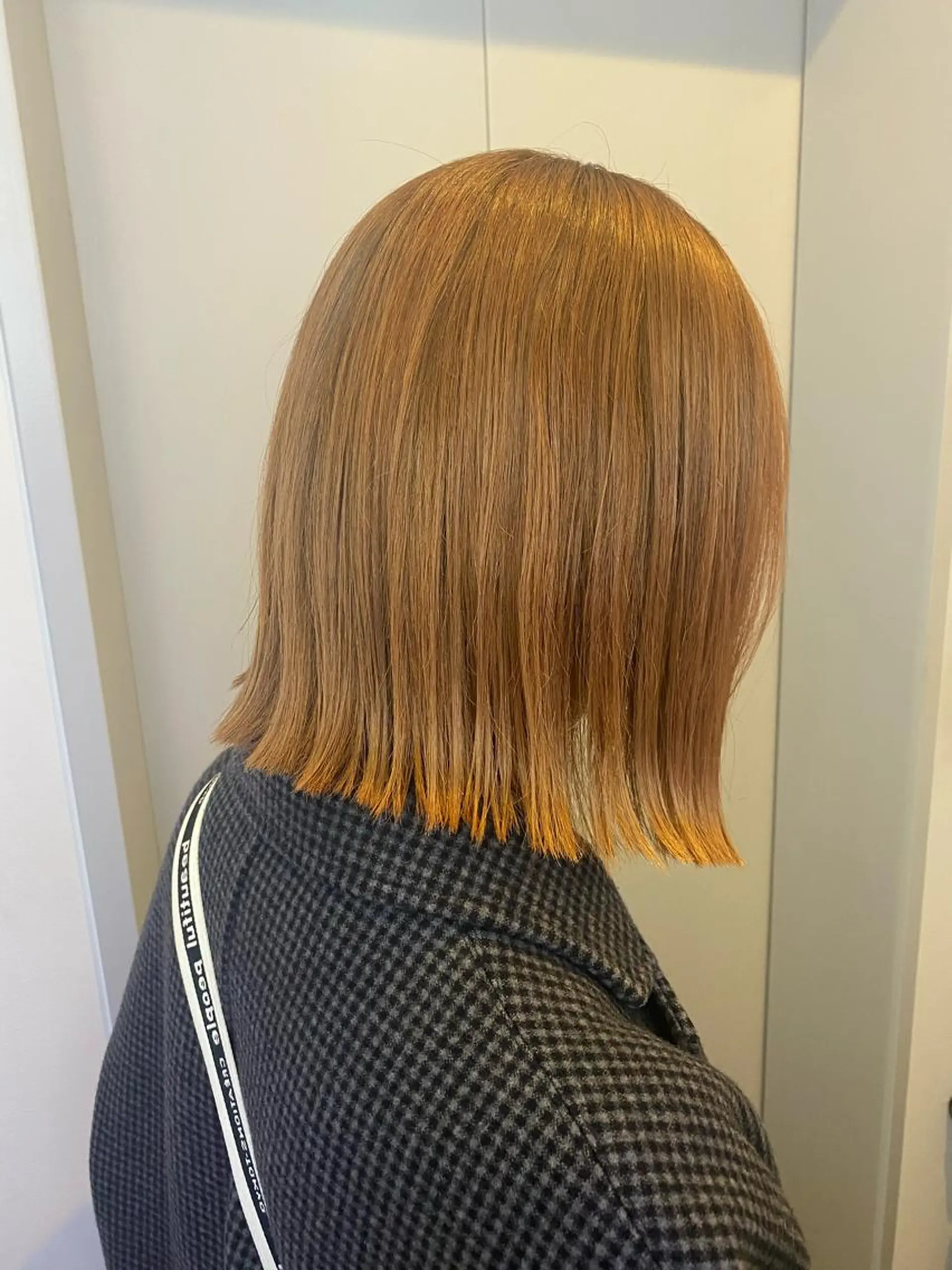 ショート カラー ベージュカラー オレンジ オレンジベージュ カット ヘアカラー トリートメント scene.池袋所属・scene. haraのヘアスタイル