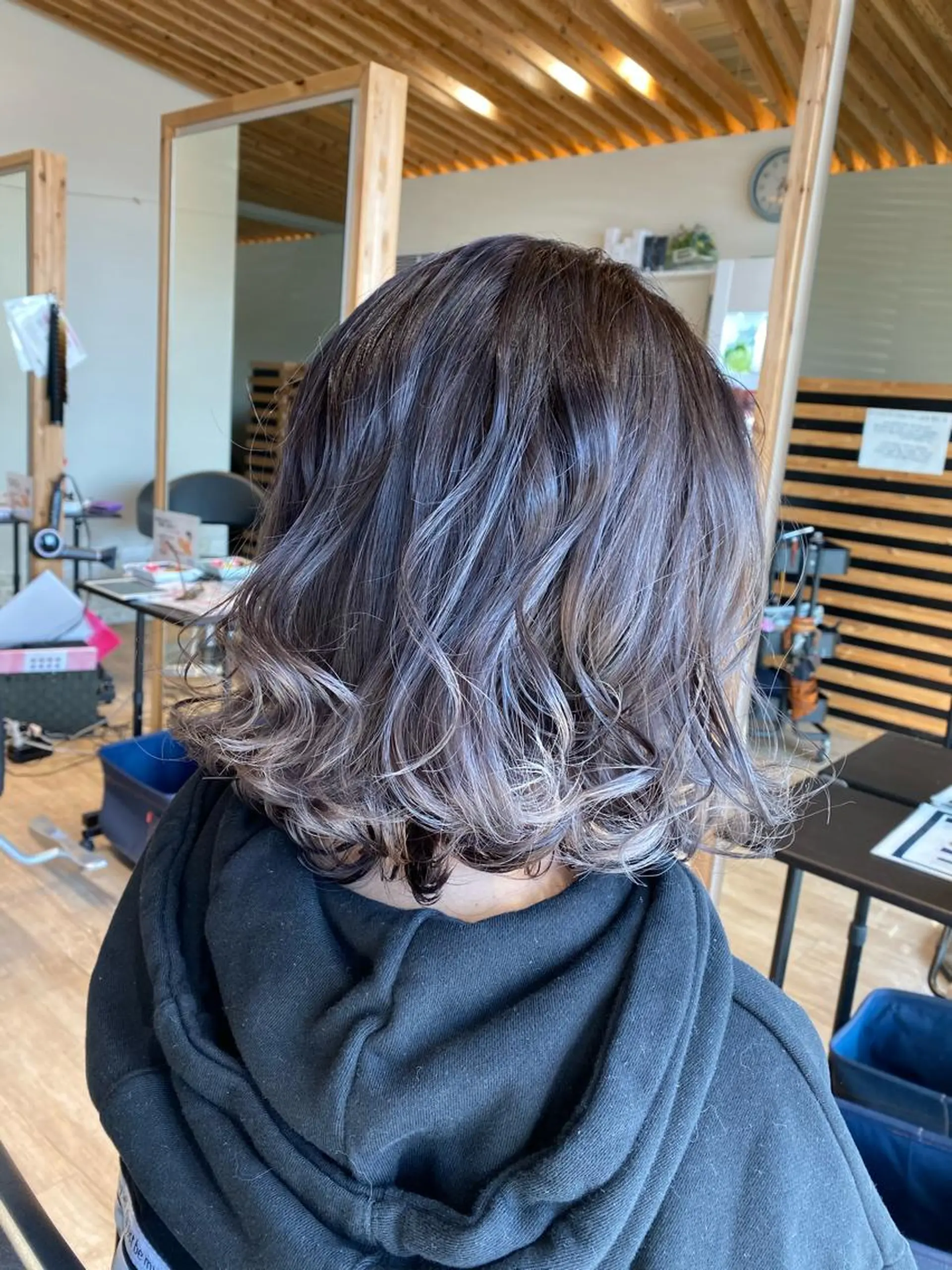 セミロング カラー 関口 友行のヘアスタイル
