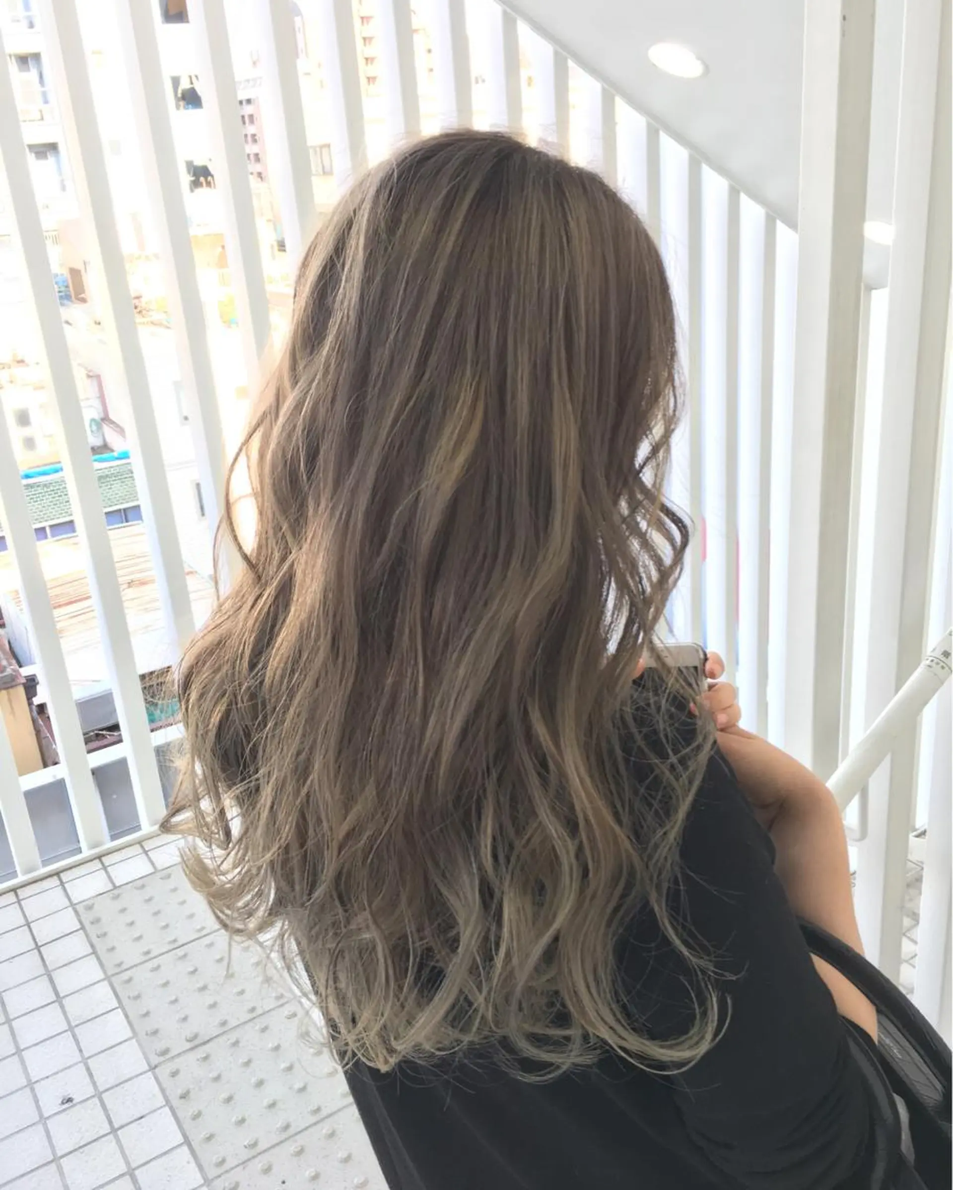 ロング ハイライト Rubik's江坂 ルービックえさかのヘアスタイル