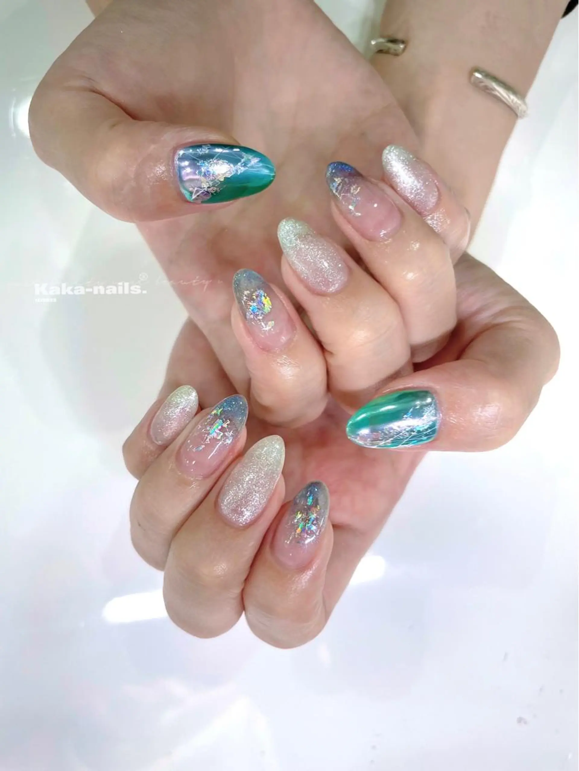 ネイル グラデーション ミラーネイル 夏ネイル Kaka Nailsのネイルデザイン