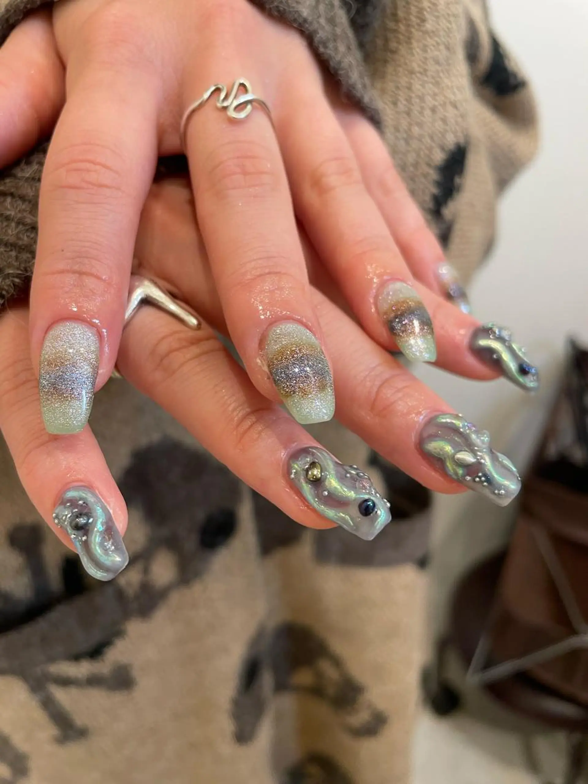 ネイル ハンドネイル AOI✩⡱ y2kネイルのネイルデザイン