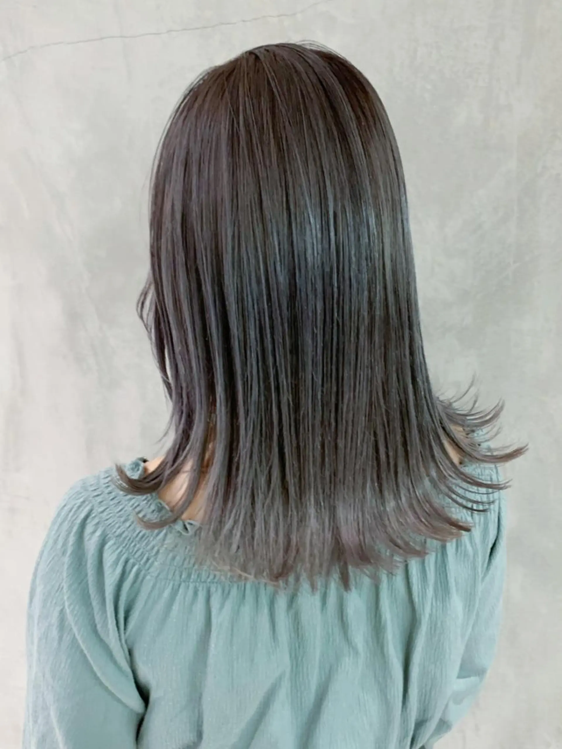 ミディアム カラー パーマ ヘアアレンジ ブリーチ グレージュ ラベンダーカラー ラベンダーグレージュ ラベンダーグレー ITbyALBUM 中野店のヘアスタイル