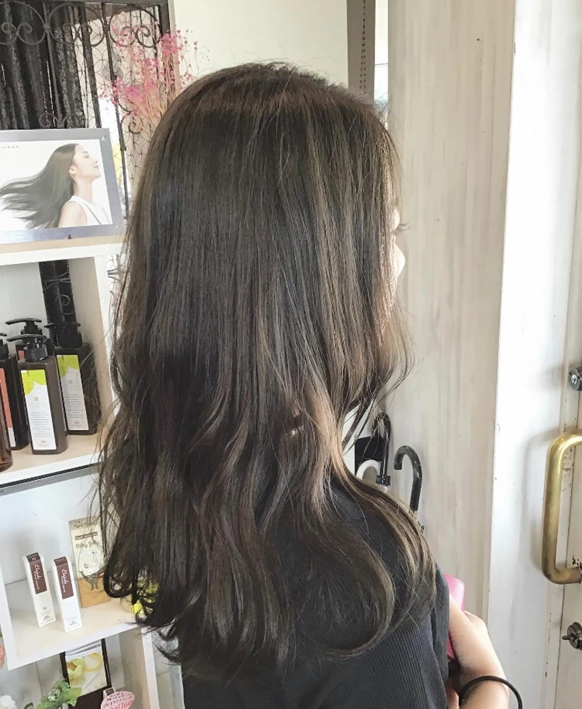 ロング カラー MOLLA 浅香山店所属・谷口ゆめ/縮毛矯正/ 大人女子/眉ワックスのヘアスタイル