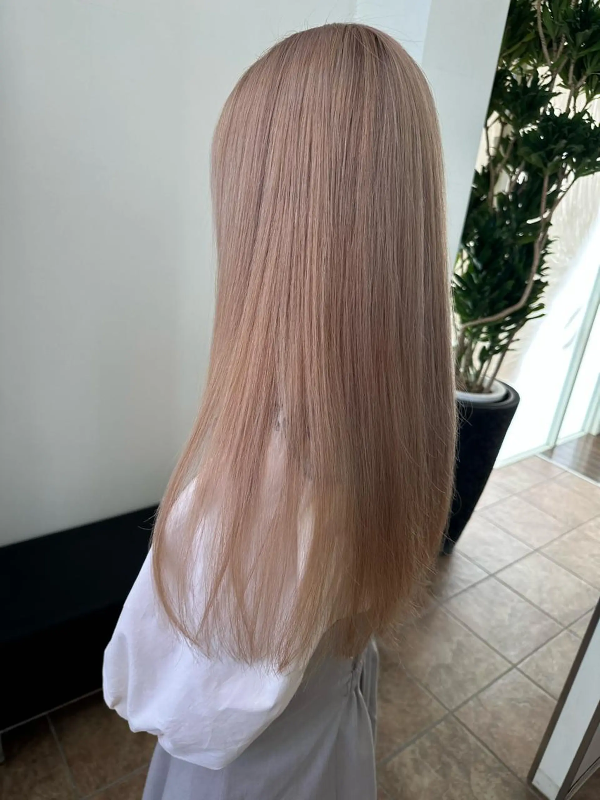 ロング カラー ヘアカラー トリートメント ダメージレスブリーチ HIROSHIのヘアスタイル