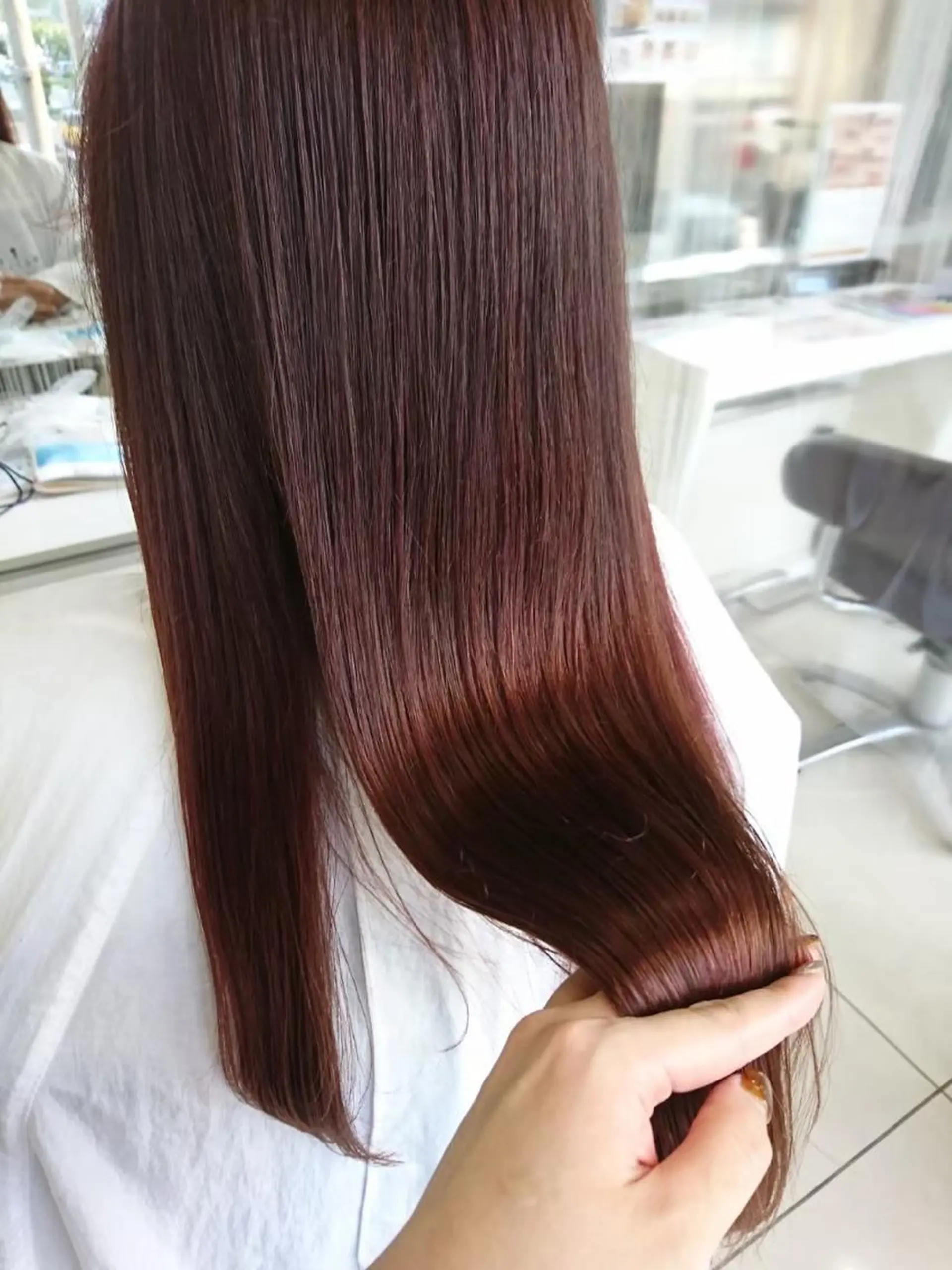 ロング カラー ハピネスフィール宇治店【FEEL】所属・瀧上 菜津美のヘアスタイル