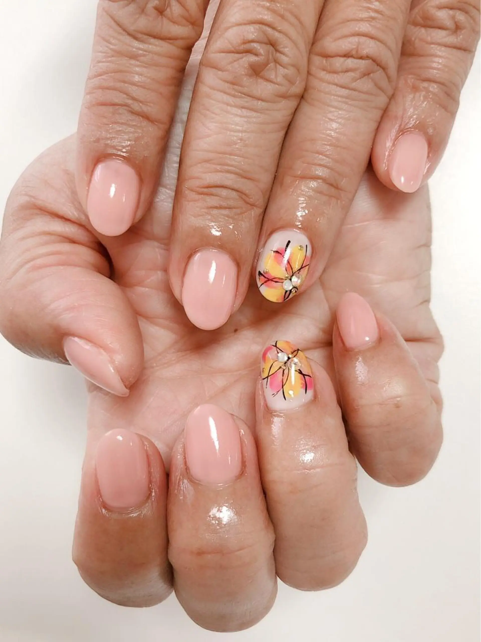 ネイル アートネイル 長さ出し フットネイル グリーン ニュアンスネイル Lily Roseスタッフ一同のマツエク・マツパデザイン