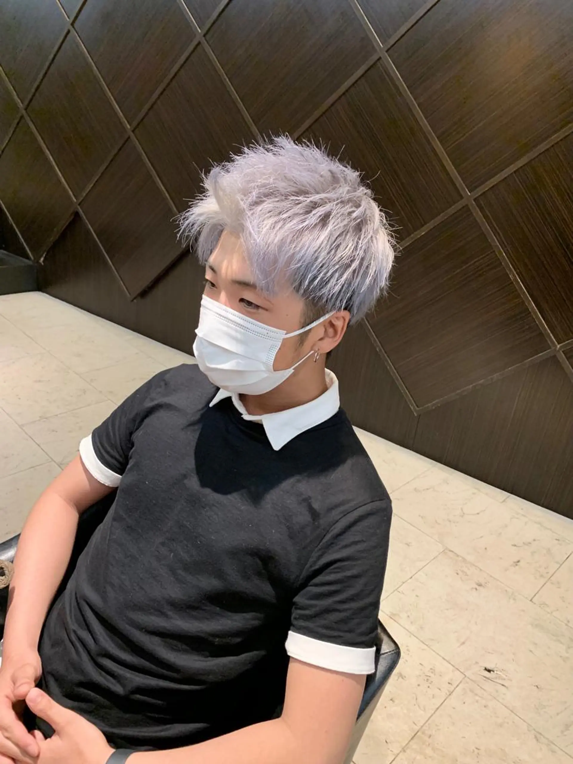 カラー メンズ アッシュ シルバー シルバーアッシュ カット ヘアカラー トリートメント メンズ専門　井藤 雅也のヘアスタイル