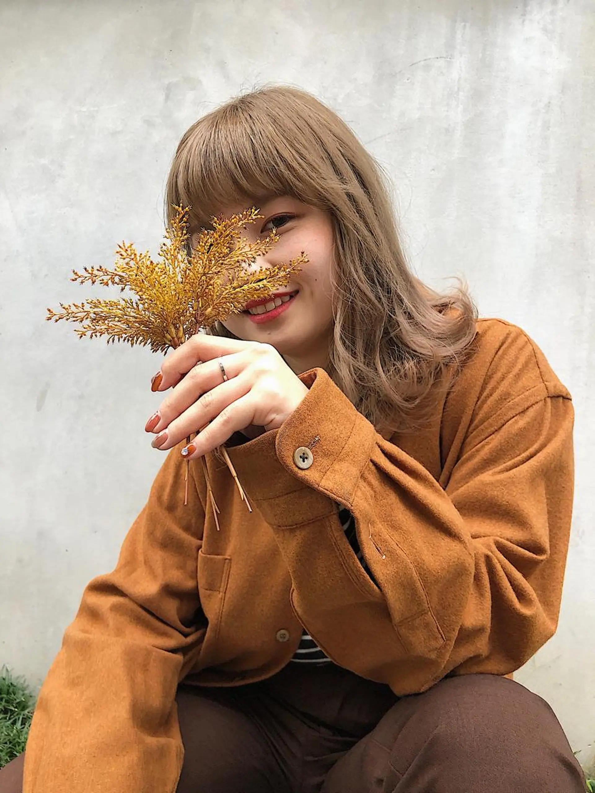 セミロング カラー 久力琴音''透明感 カラー''アレンジのヘアスタイル