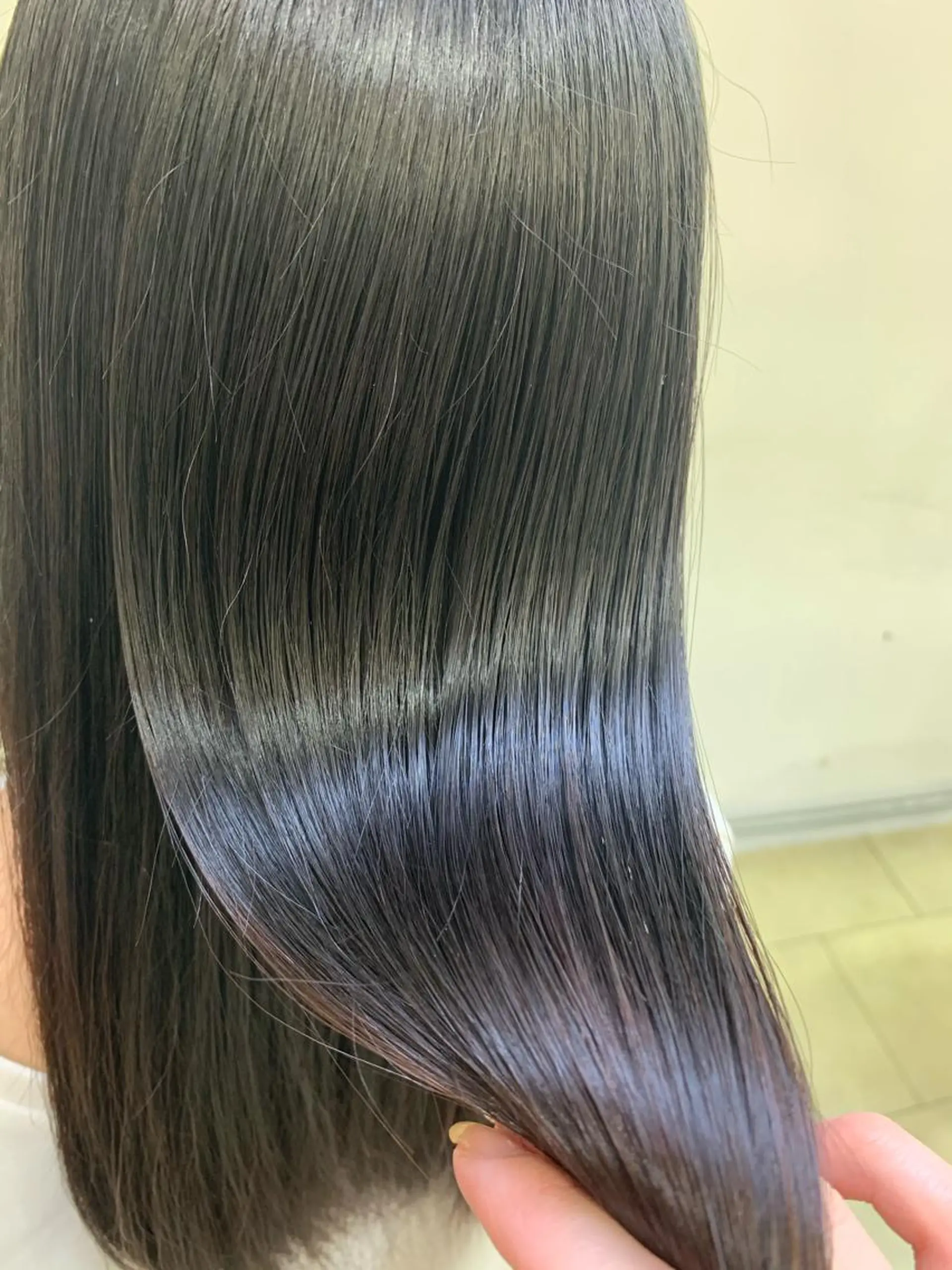 セミロング トリートメント ﾎｯﾄﾍﾟｯﾊﾟｰ に移行中【かな】のヘアスタイル