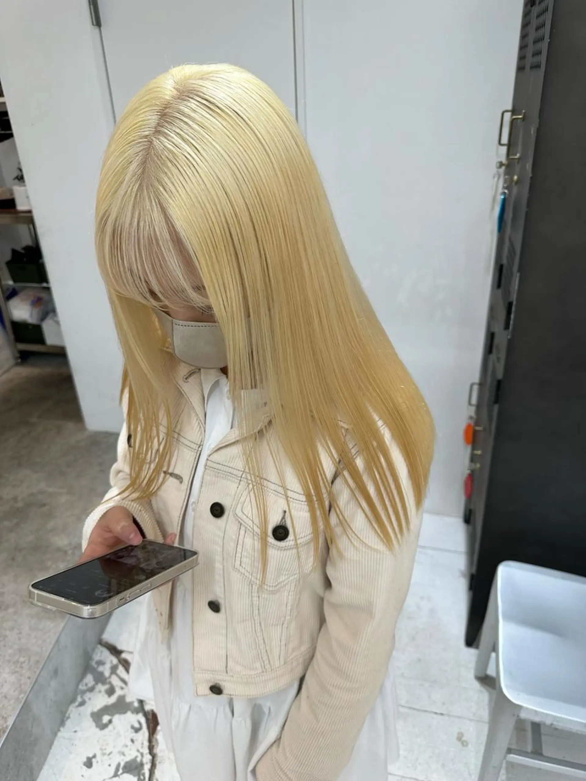 セミロング カラー ヘアカラー トリートメント kai .のヘアスタイル