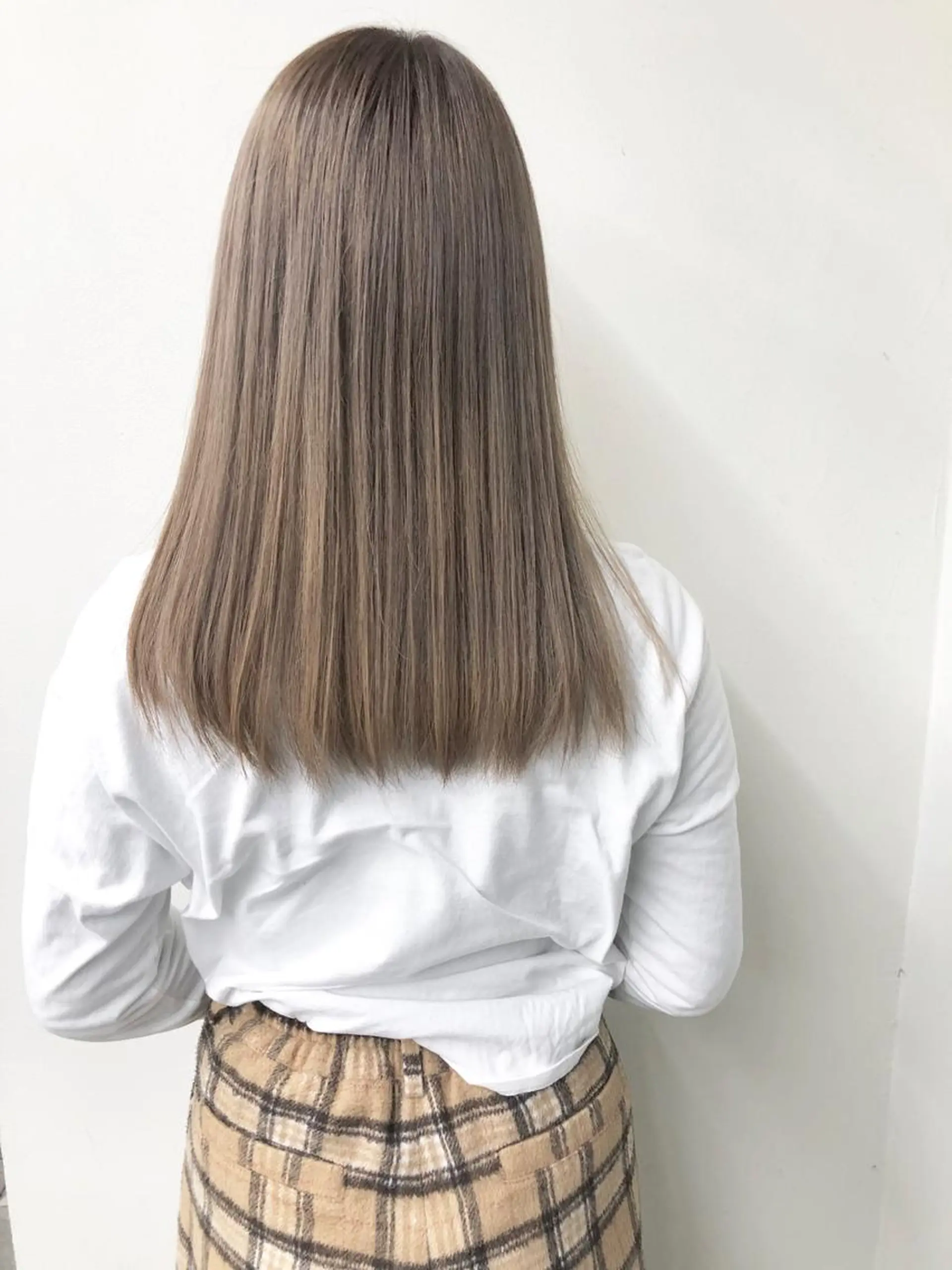 セミロング 縮毛矯正 小澤大輔 YOLO hairのヘアスタイル