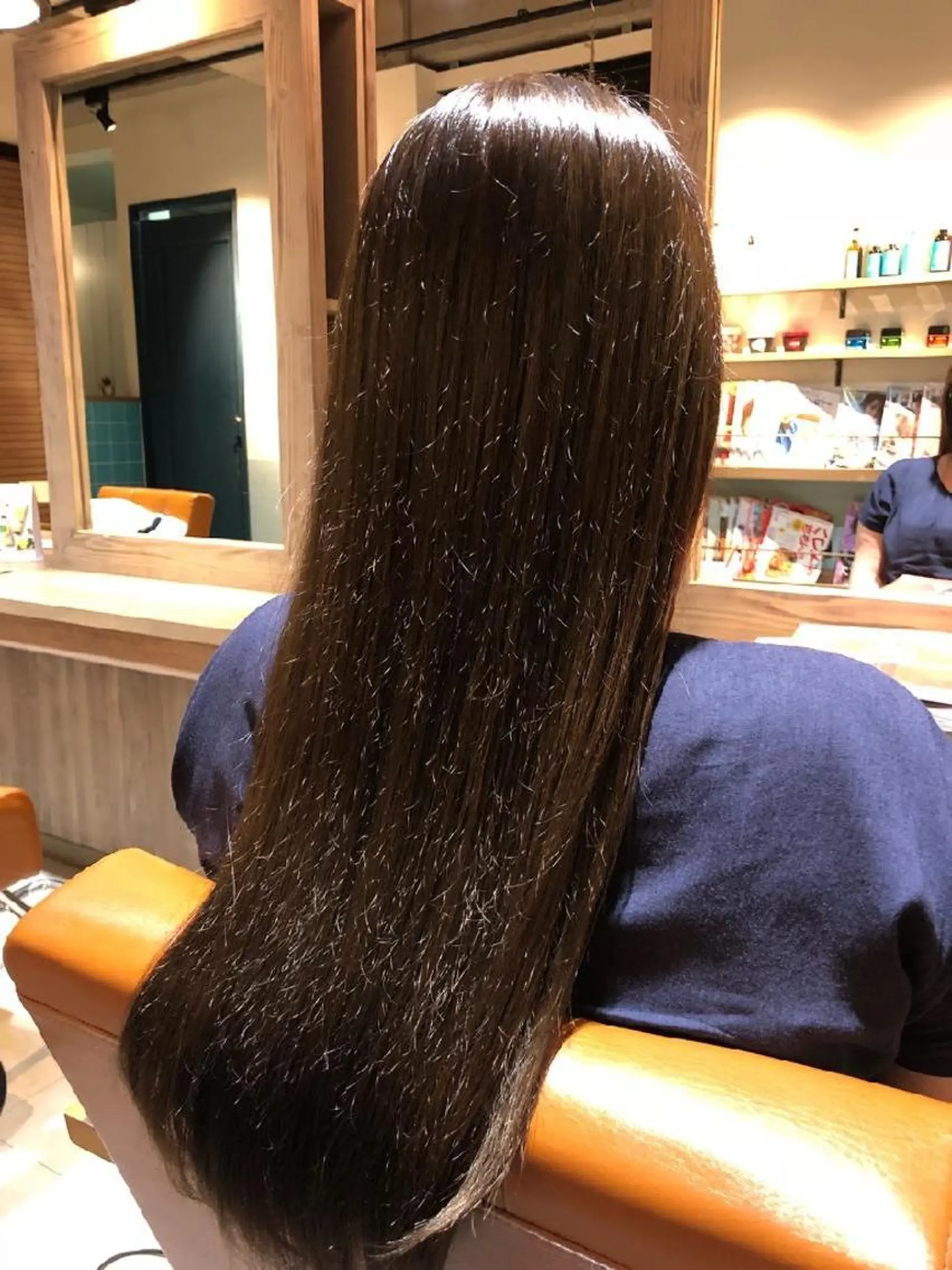 ロング alushe 岡 陽子のヘアスタイル